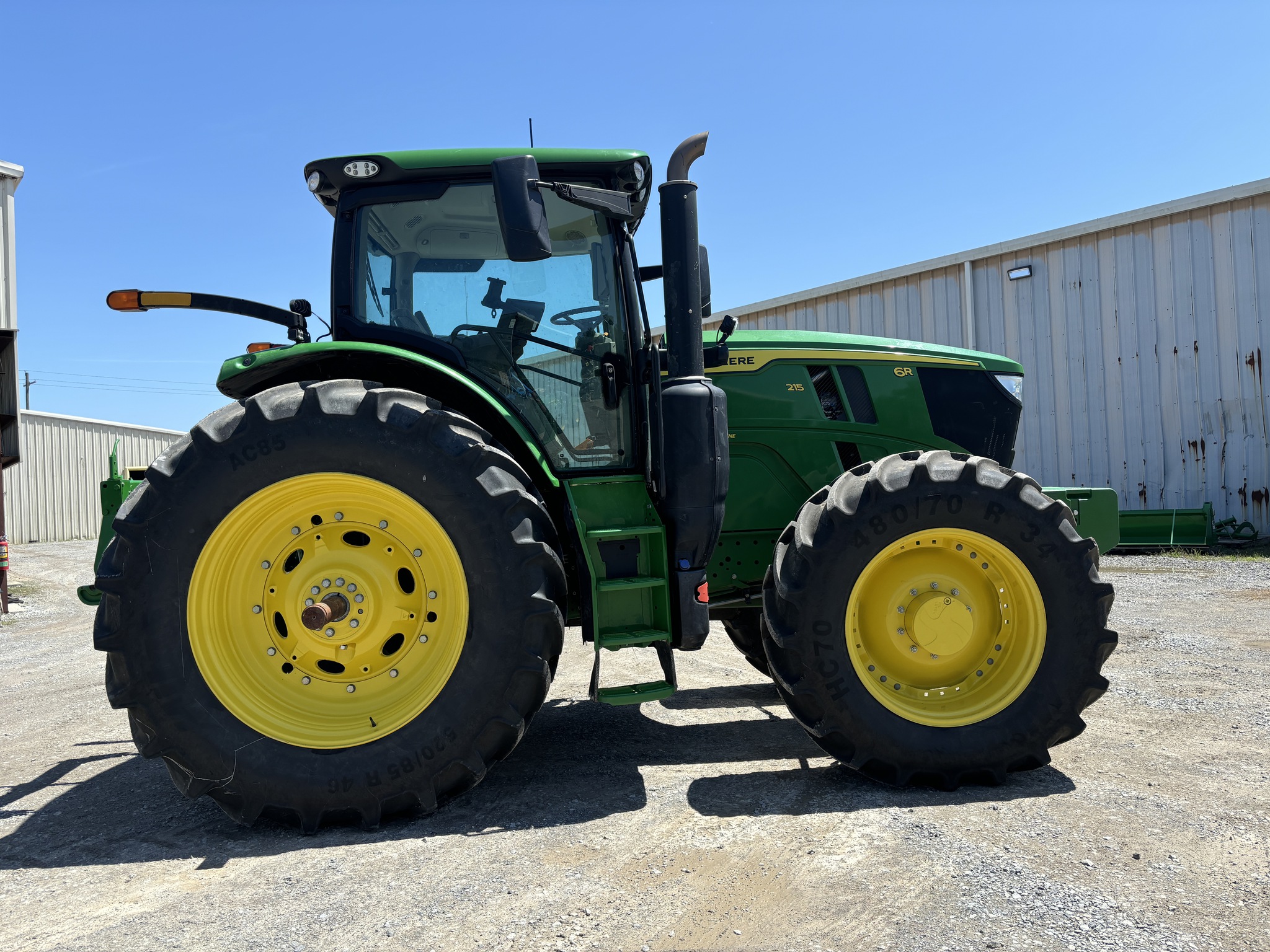 2024 John Deere 6R 215 Image 7