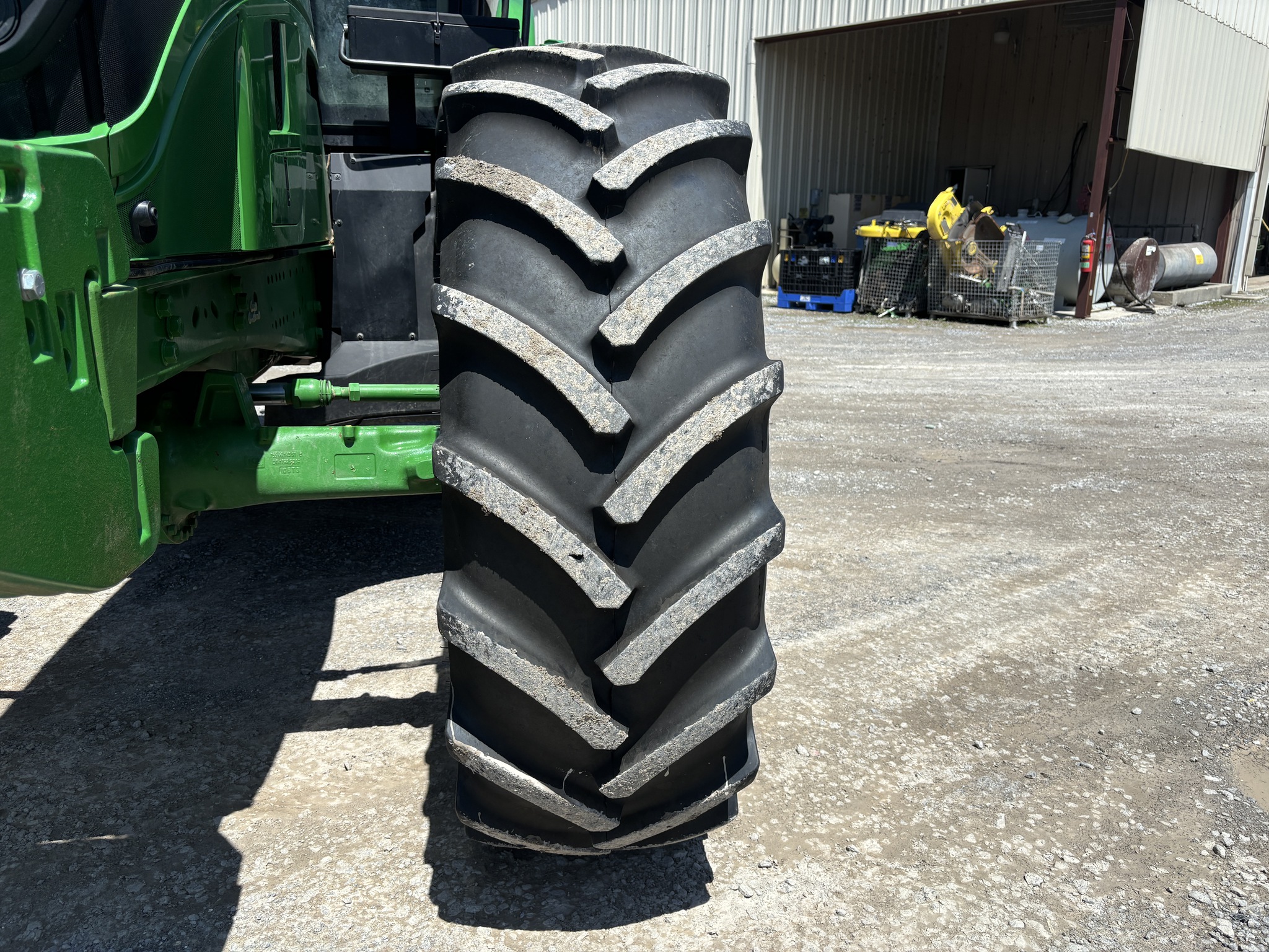 2024 John Deere 6R 215 Image 10