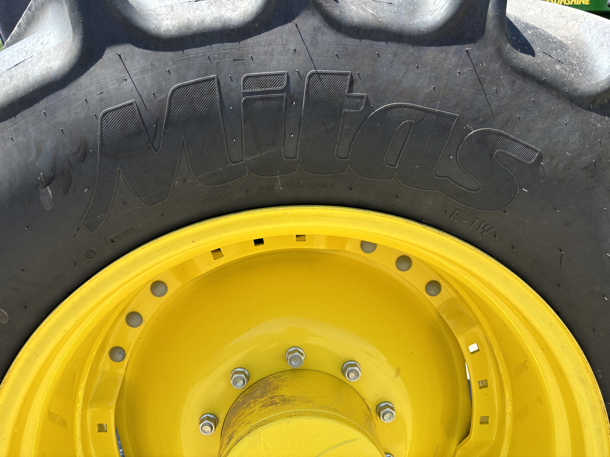 2024 John Deere 6R 215 Image 12