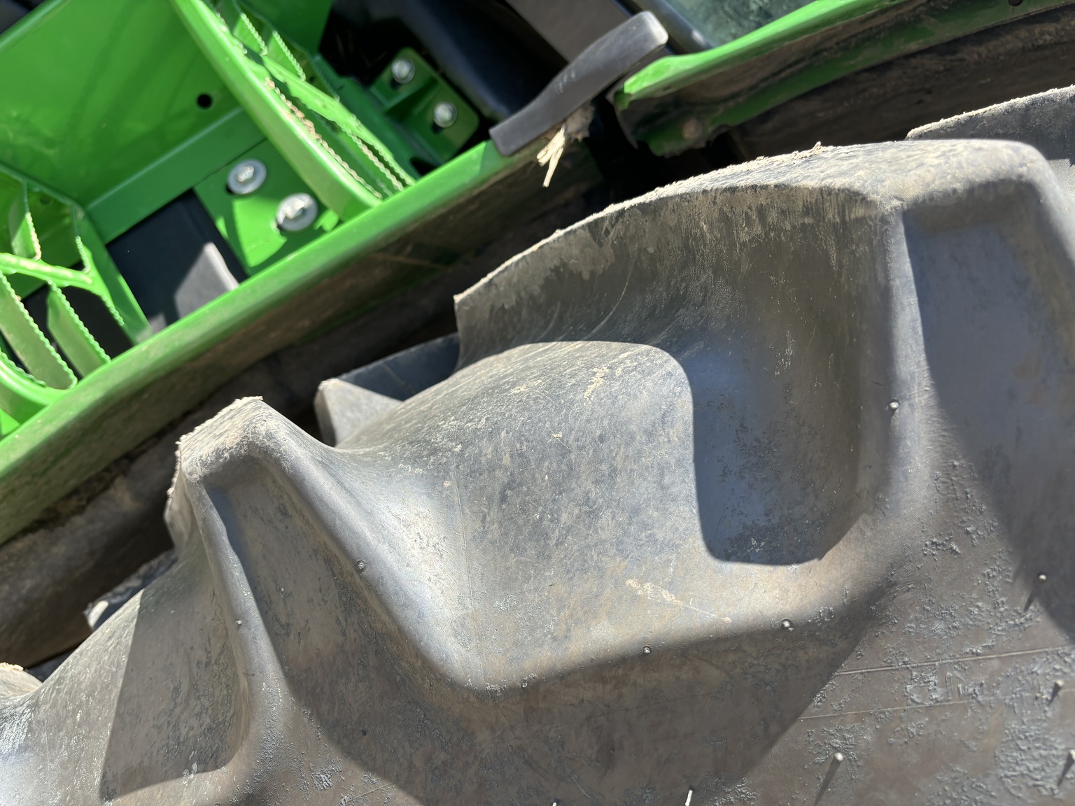 2024 John Deere 6R 215 Image 17