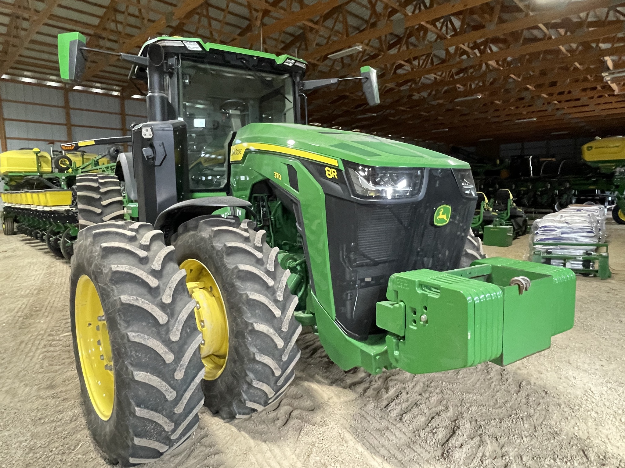  2024 John Deere 8R 370 at Heritage Tractor in Dixon, IL