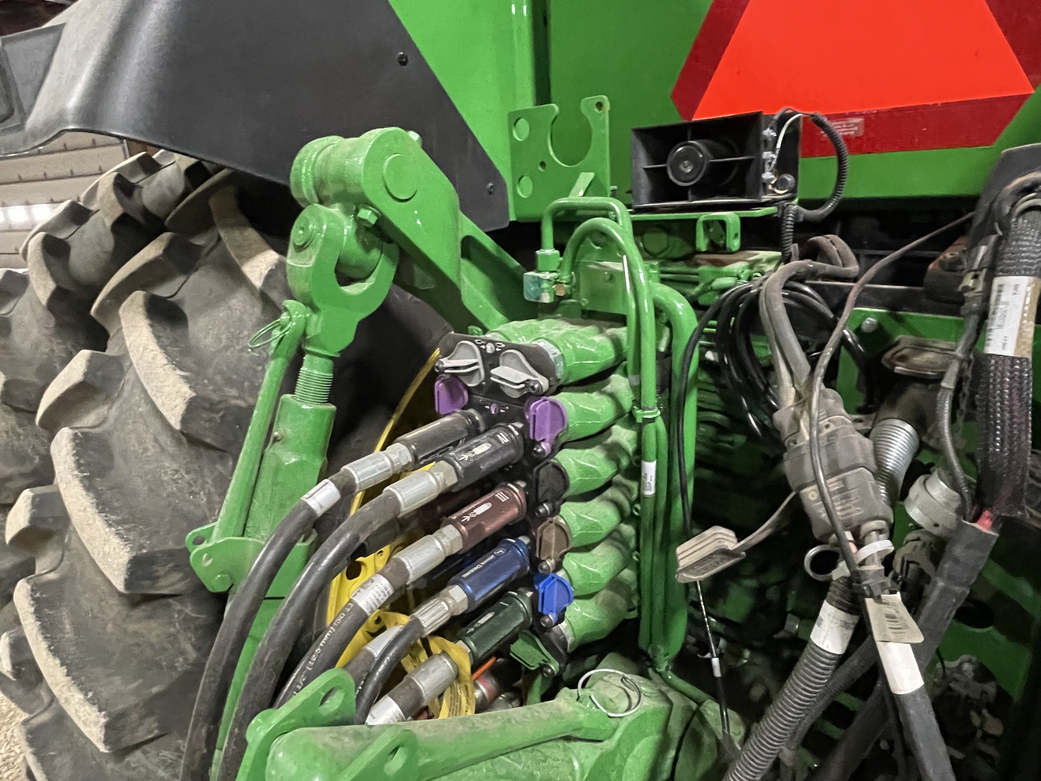  2024 John Deere 8R 370 at Heritage Tractor in Dixon, IL