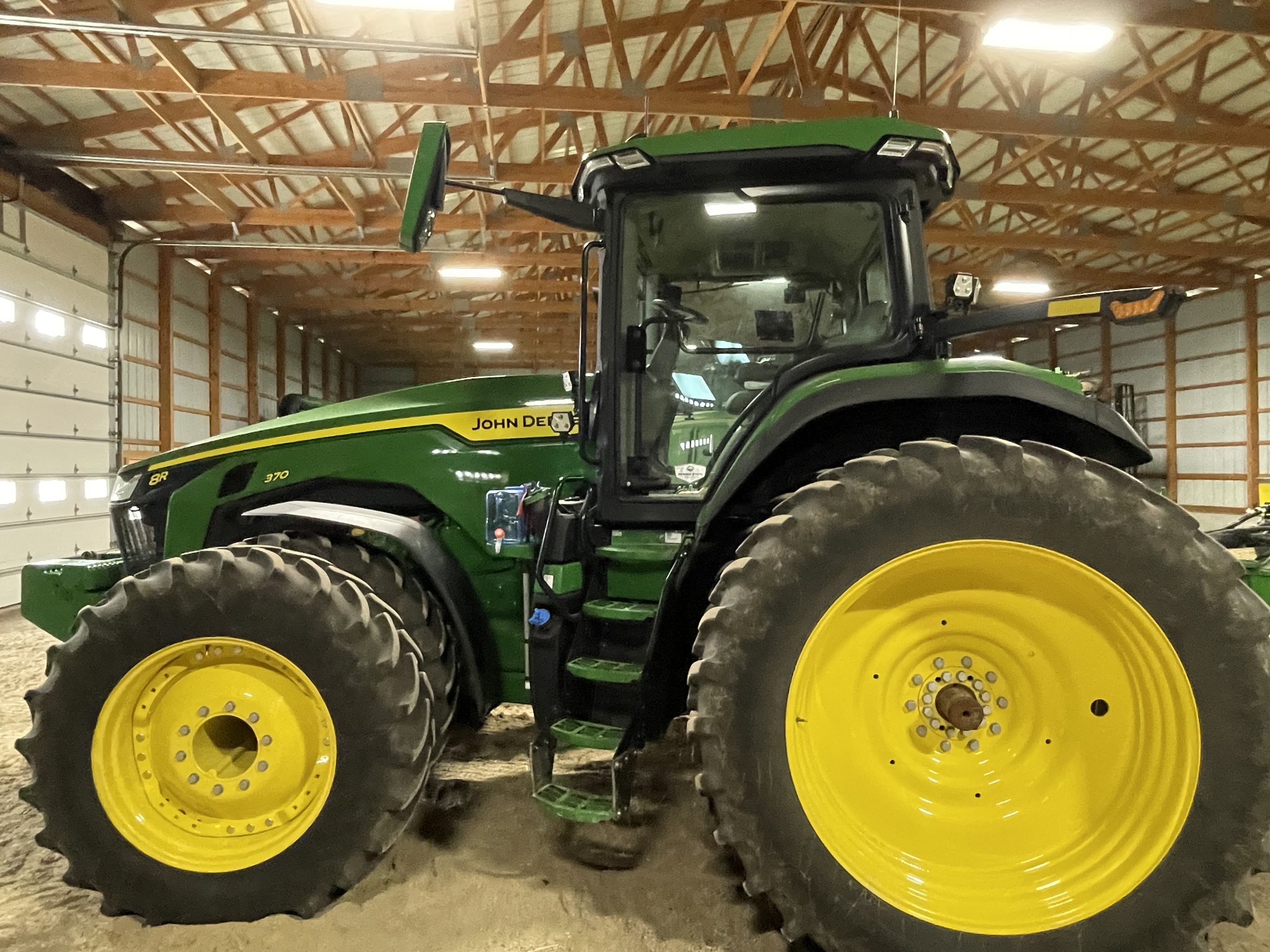  2024 John Deere 8R 370 at Heritage Tractor in Dixon, IL