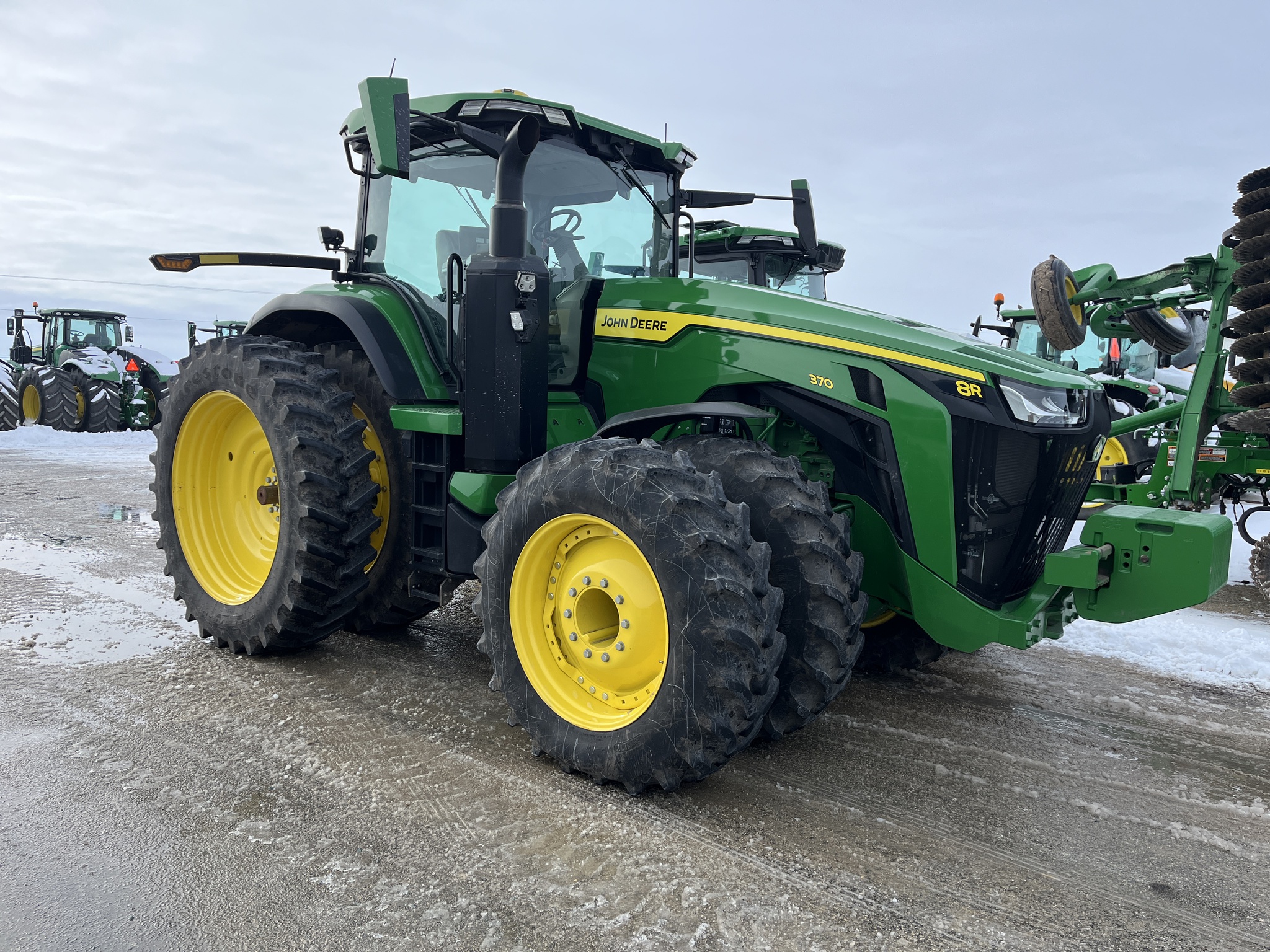  2024 John Deere 8R 370 at Heritage Tractor in Dixon, IL