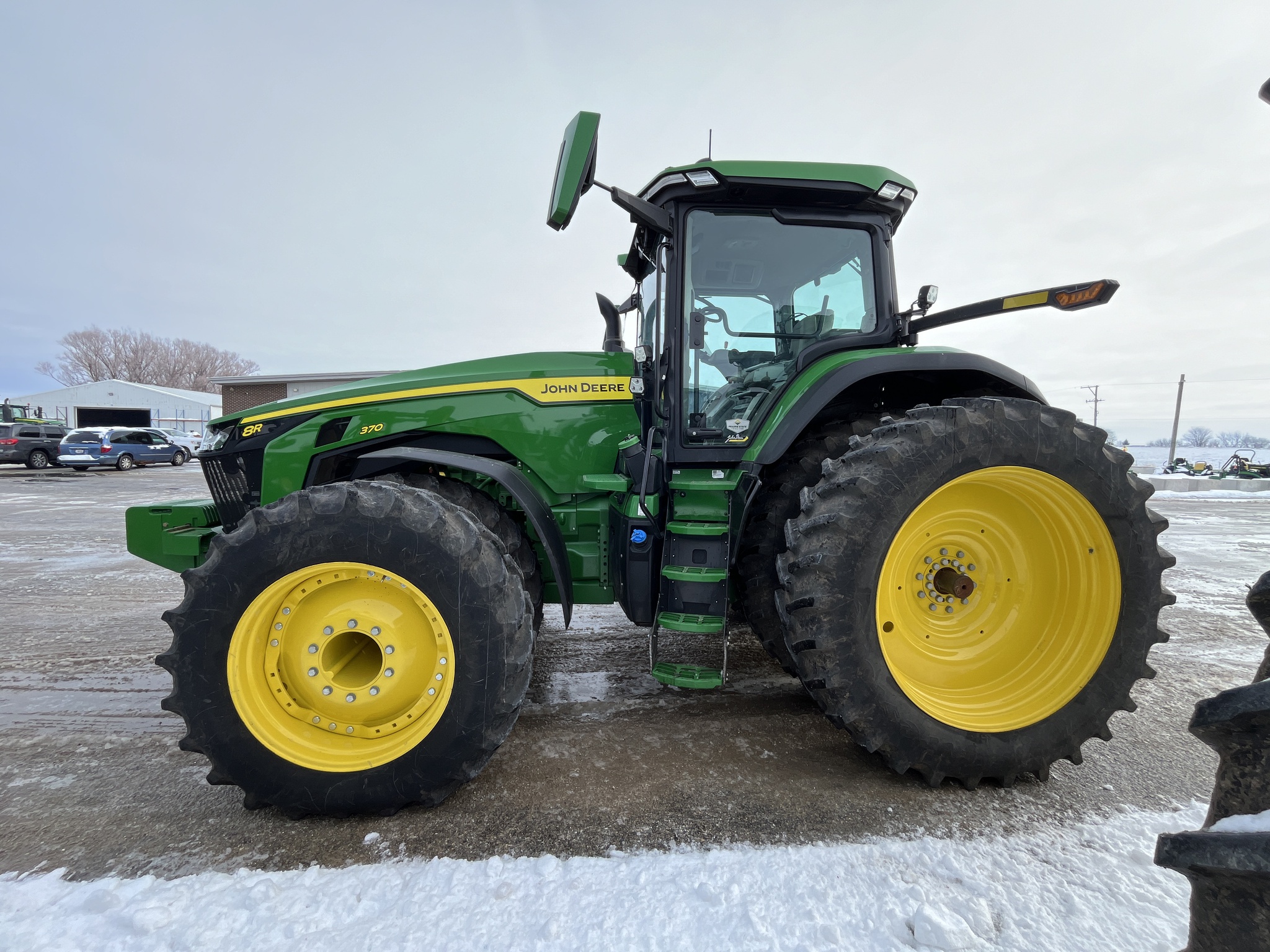  2024 John Deere 8R 370 at Heritage Tractor in Dixon, IL