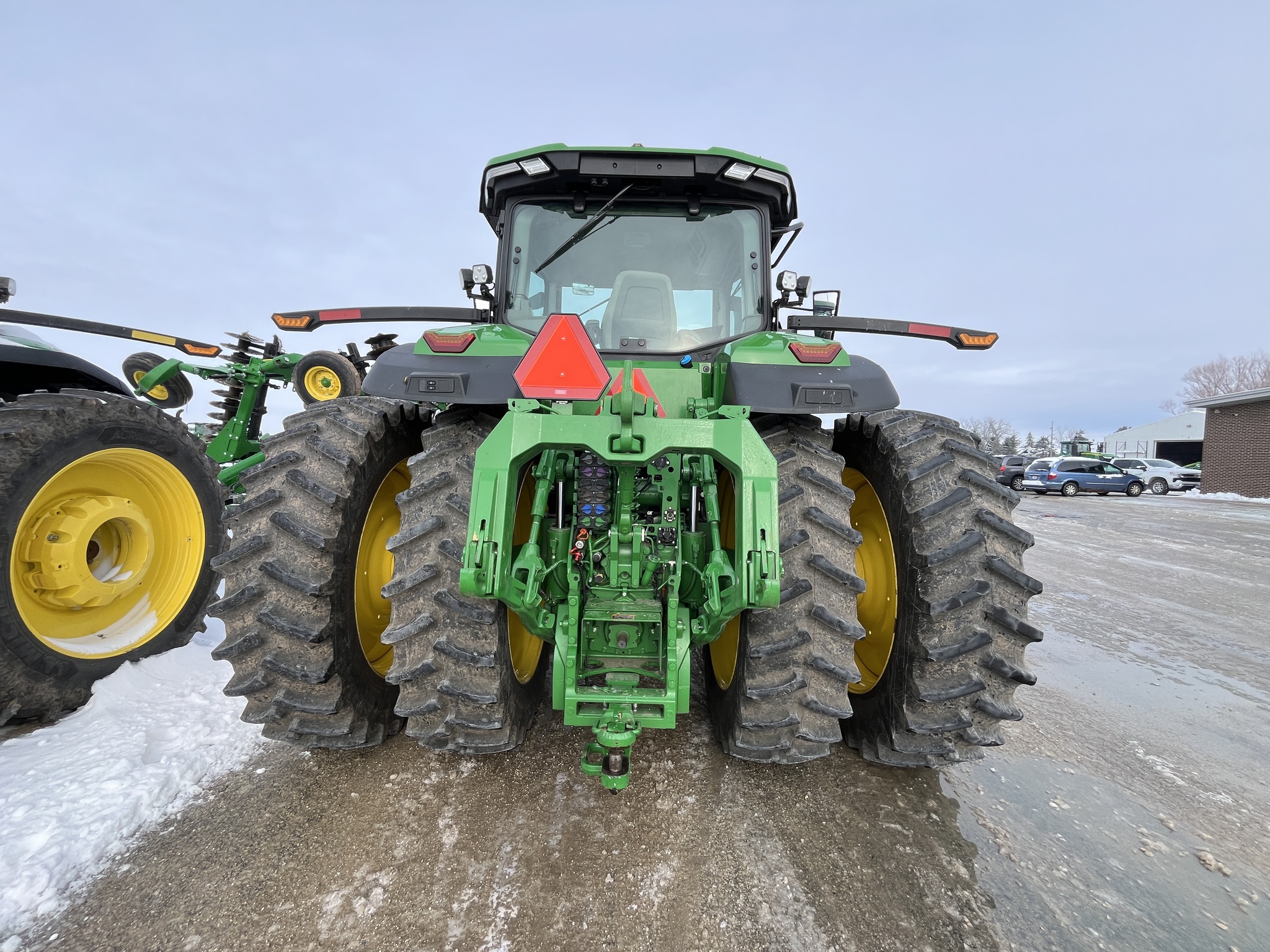 2024 John Deere 8R 370 at Heritage Tractor in Dixon, IL