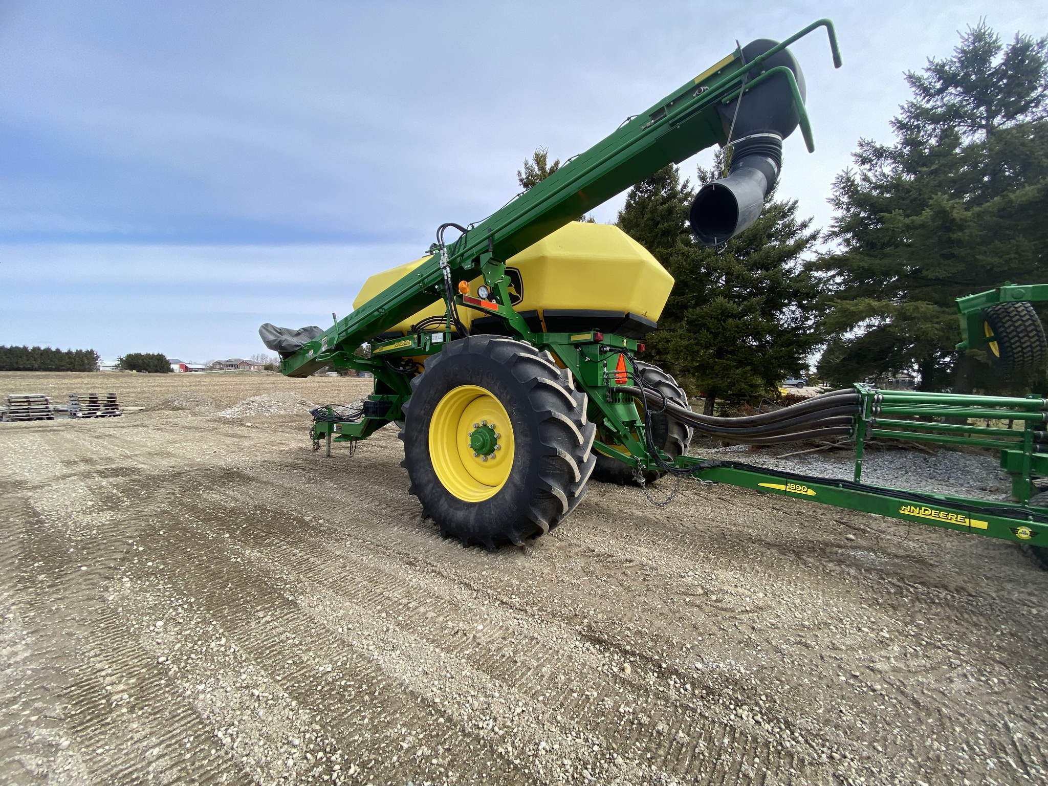 2019 John Deere 1890 Image 3