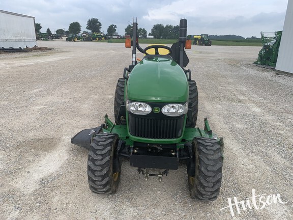 Photo of 2010 John Deere 2320