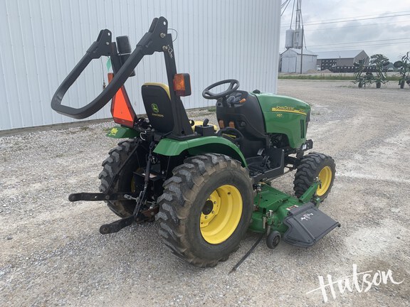 Photo of 2010 John Deere 2320