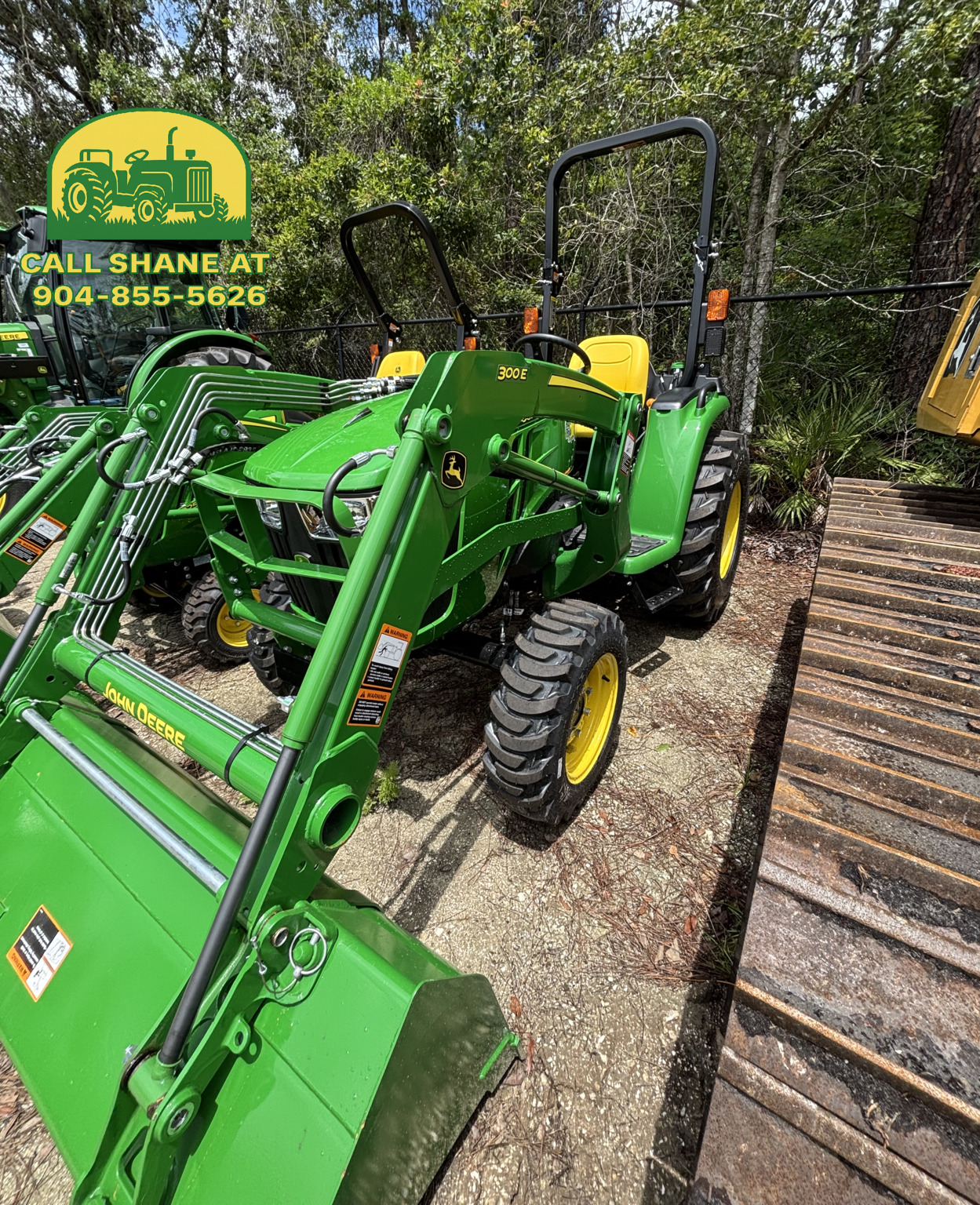 2025 John Deere 3032E Image 3