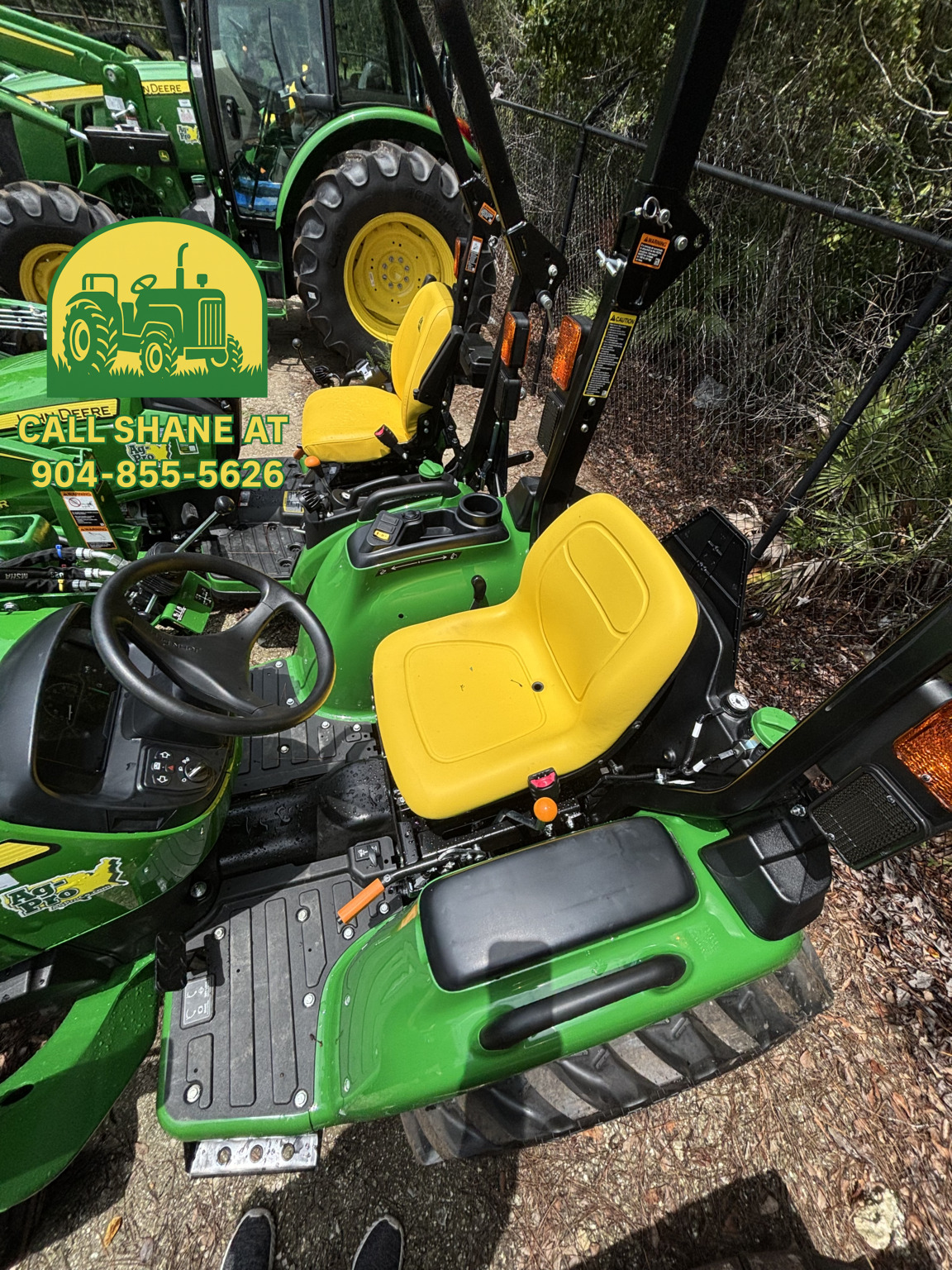 2025 John Deere 3032E Image 4