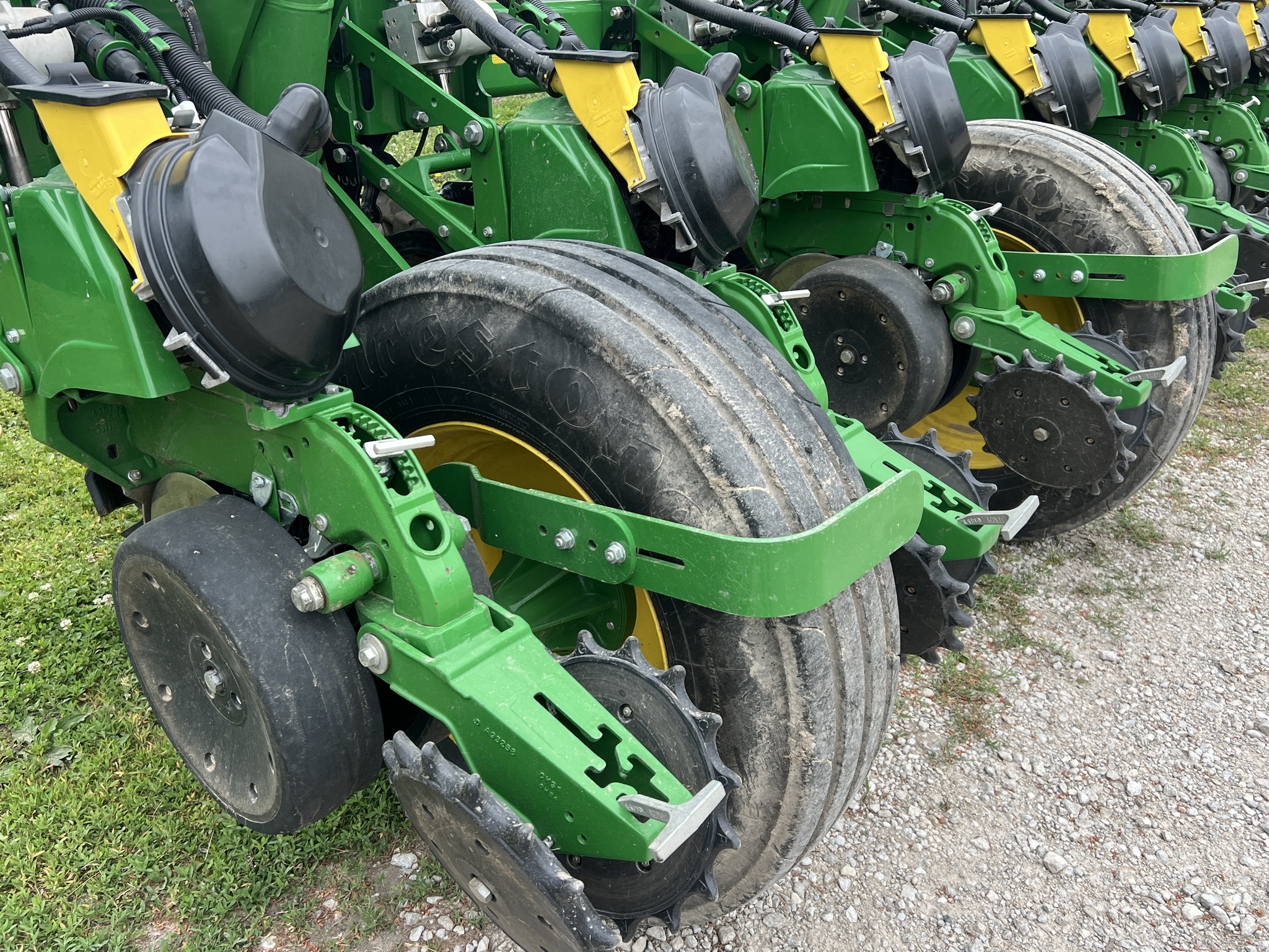 2021 John Deere 1775NT Image 4