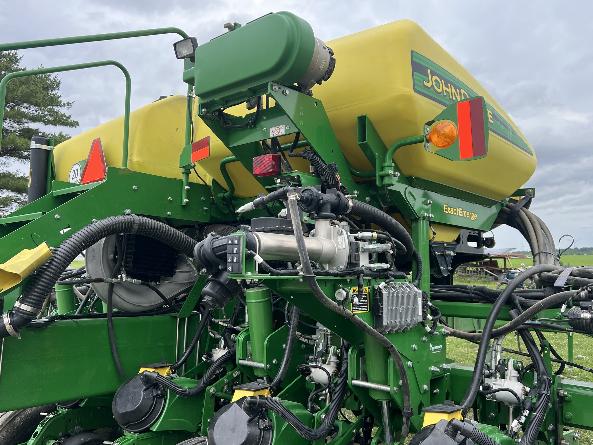 2021 John Deere 1775NT Image 5