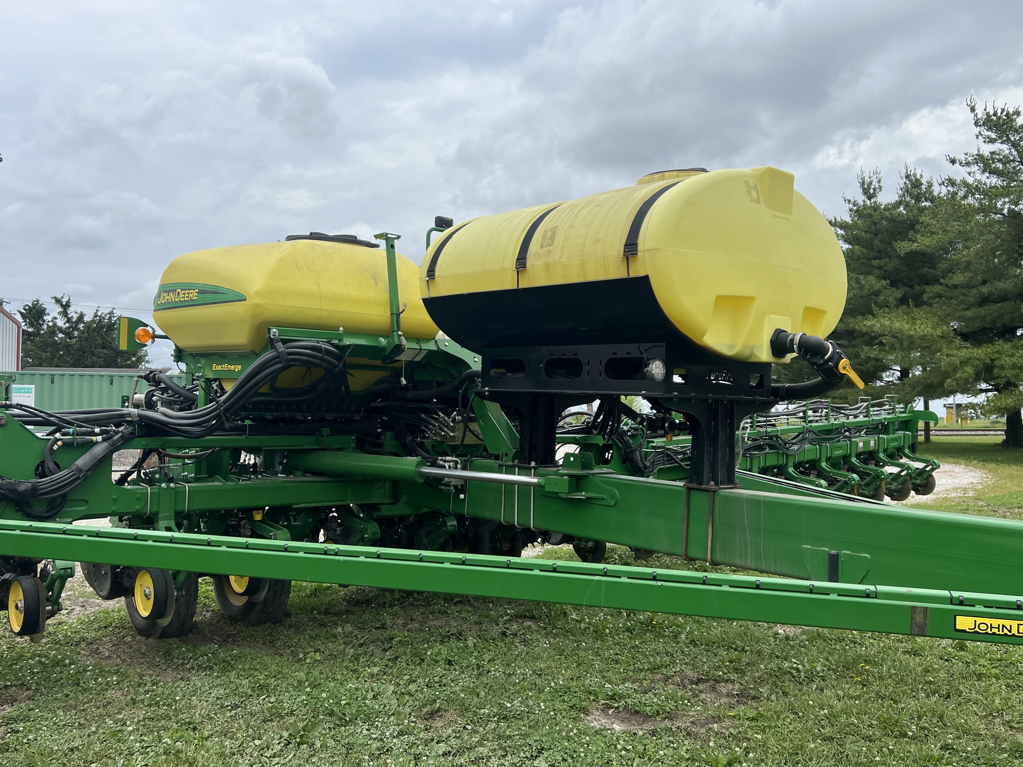 2021 John Deere 1775NT Image 8
