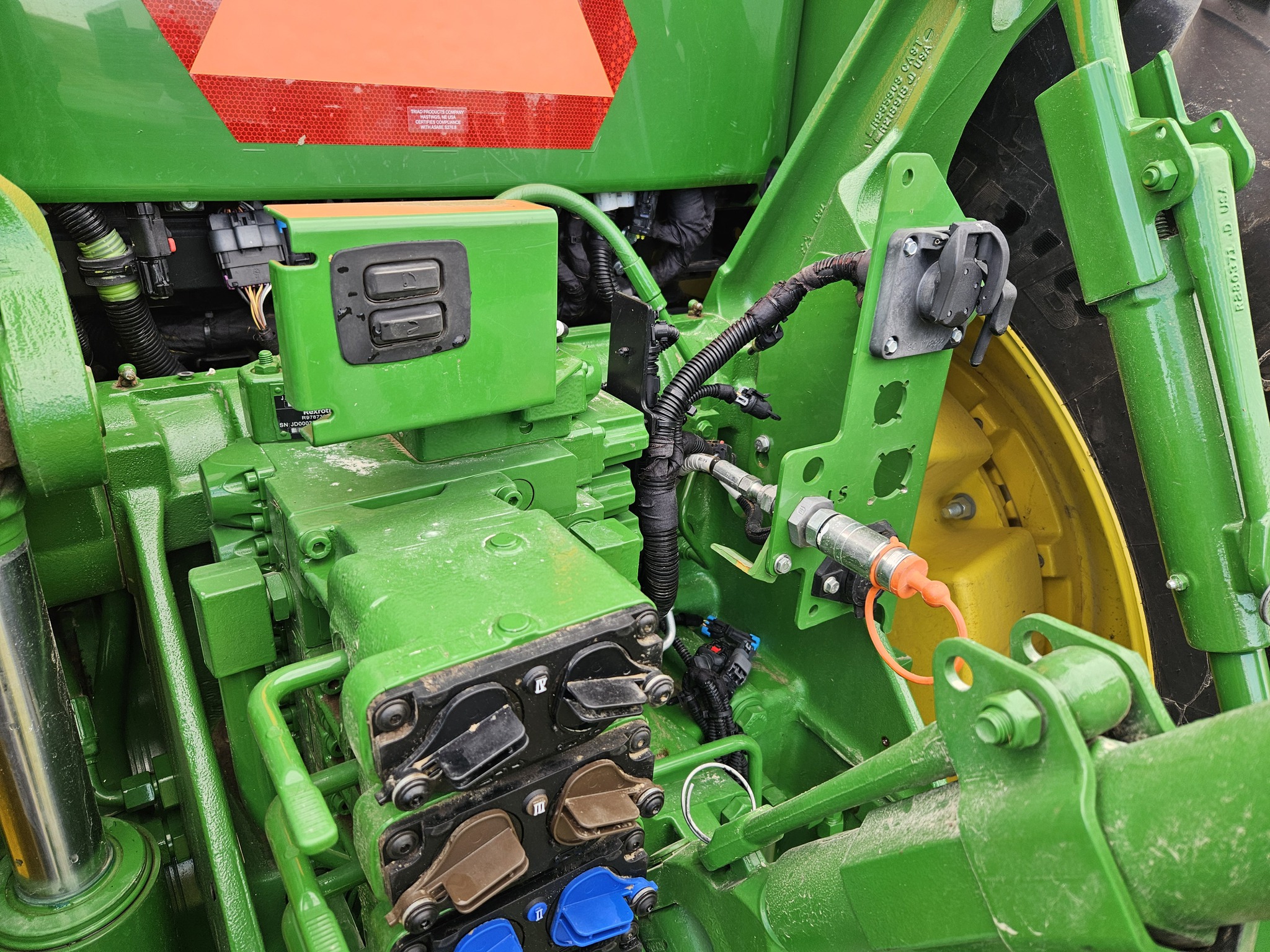 2017 John Deere 8295R Image 24