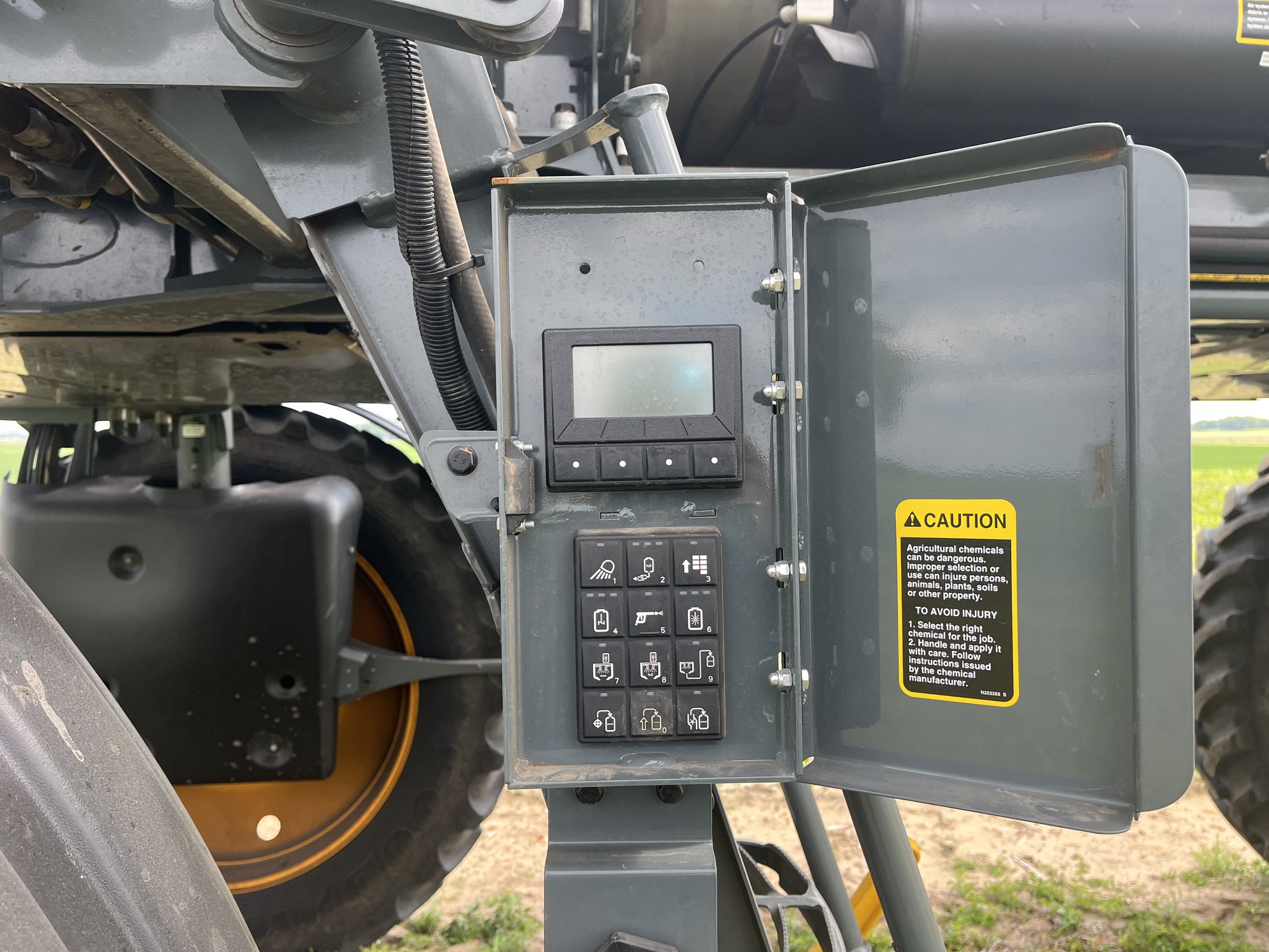  2024 Hagie STS16 at Heritage Tractor in Mendota, IL
