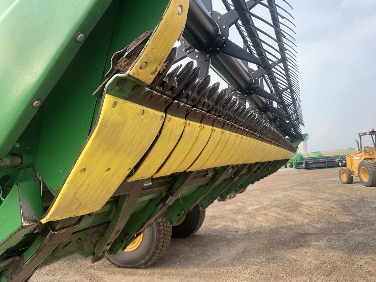 2009 John Deere 635F Image 7