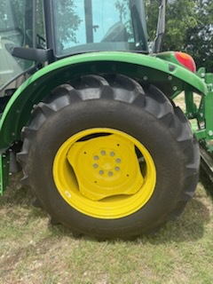 2022 John Deere 5065E Image 28