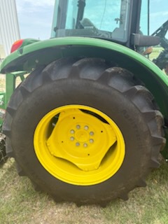 2022 John Deere 5065E Image 25
