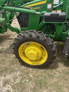 2022 John Deere 5065E Image 27
