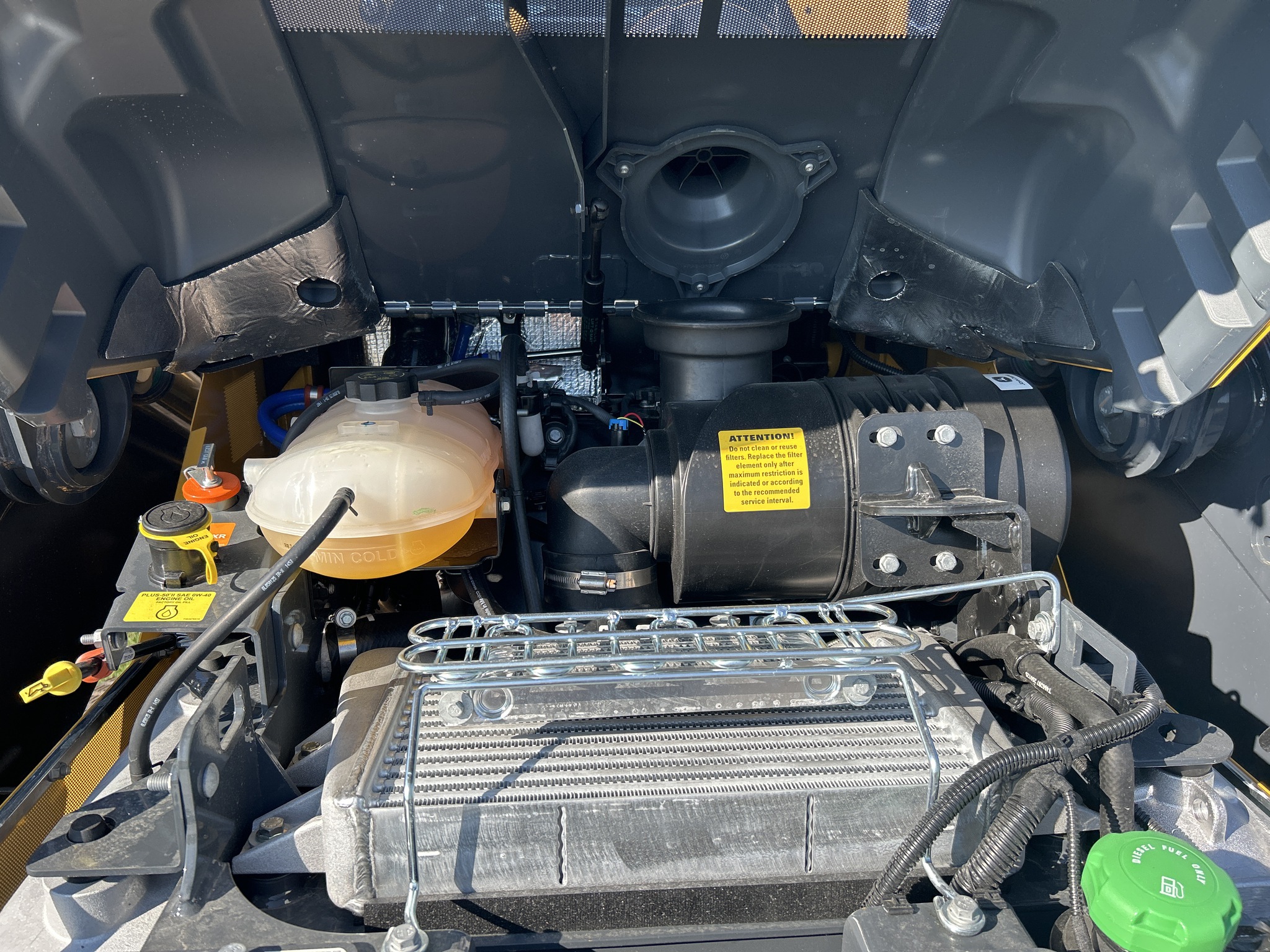2025 John Deere 335 P Image 6