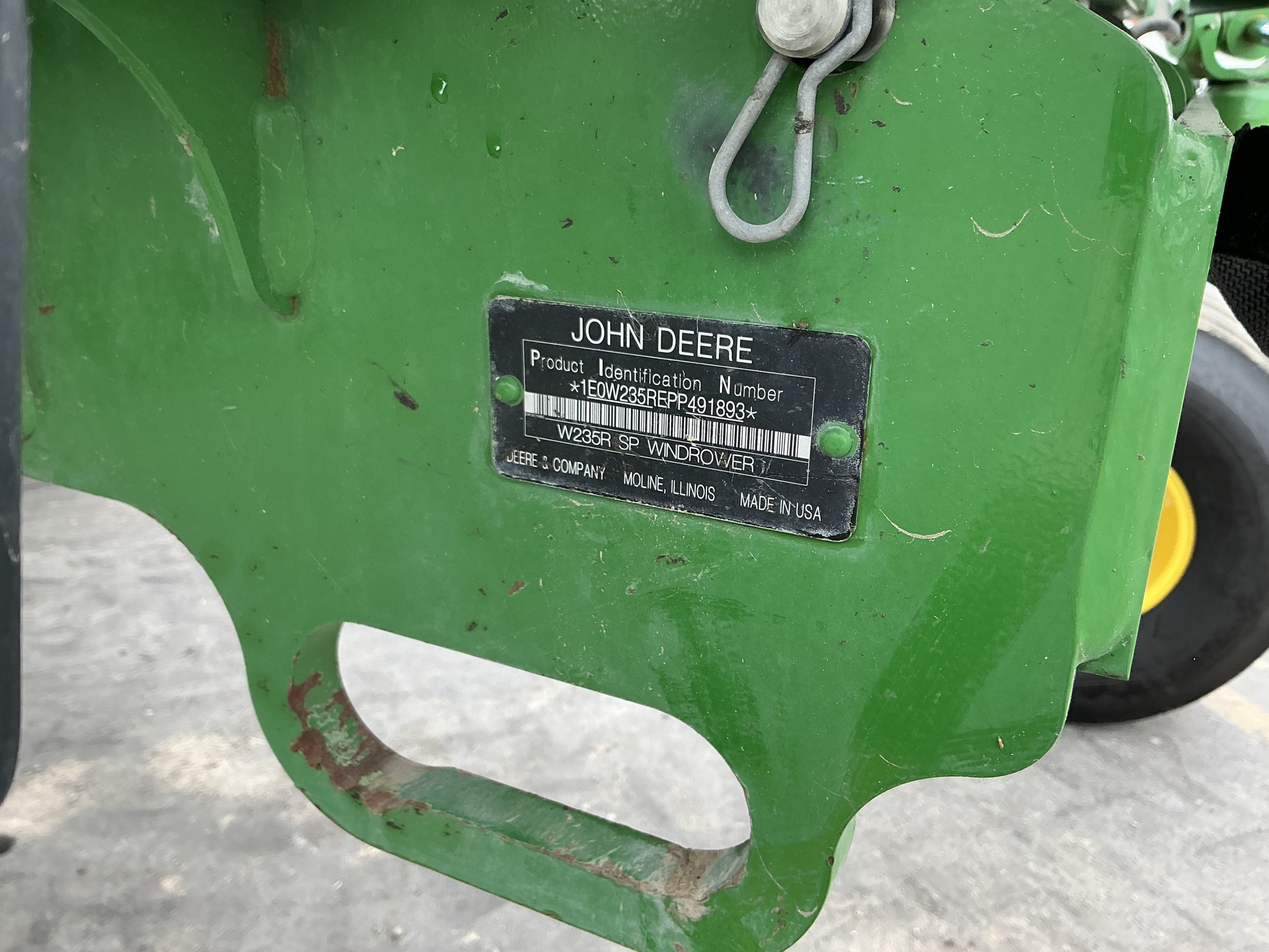 2023 John Deere W235R Image 33