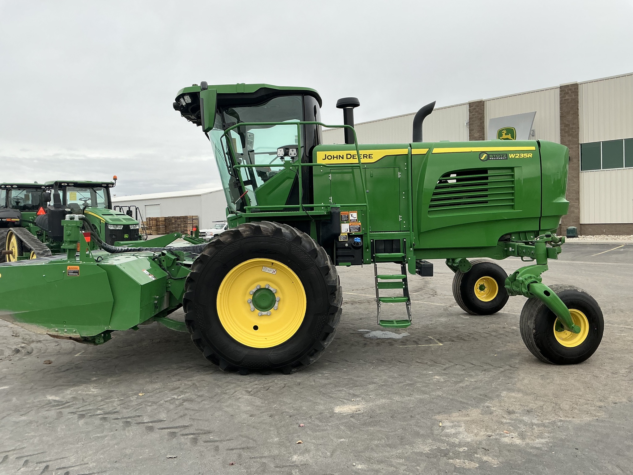 2023 John Deere W235R Image 2