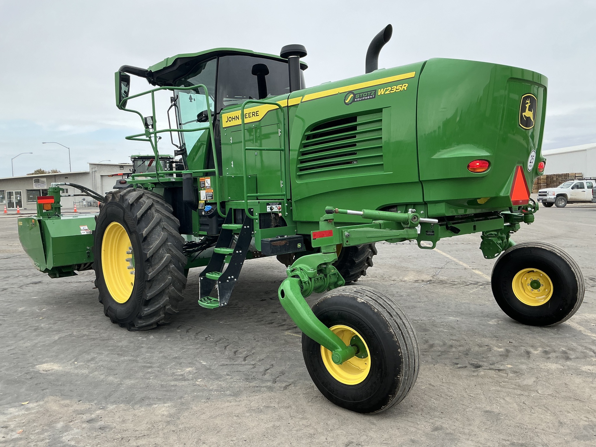 2023 John Deere W235R Image 3