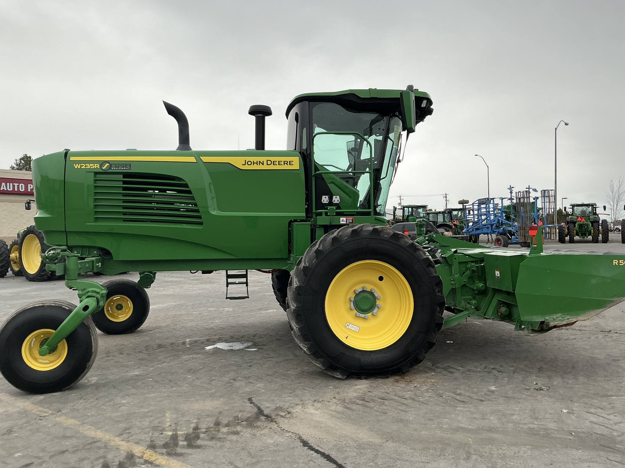 2023 John Deere W235R Image 6