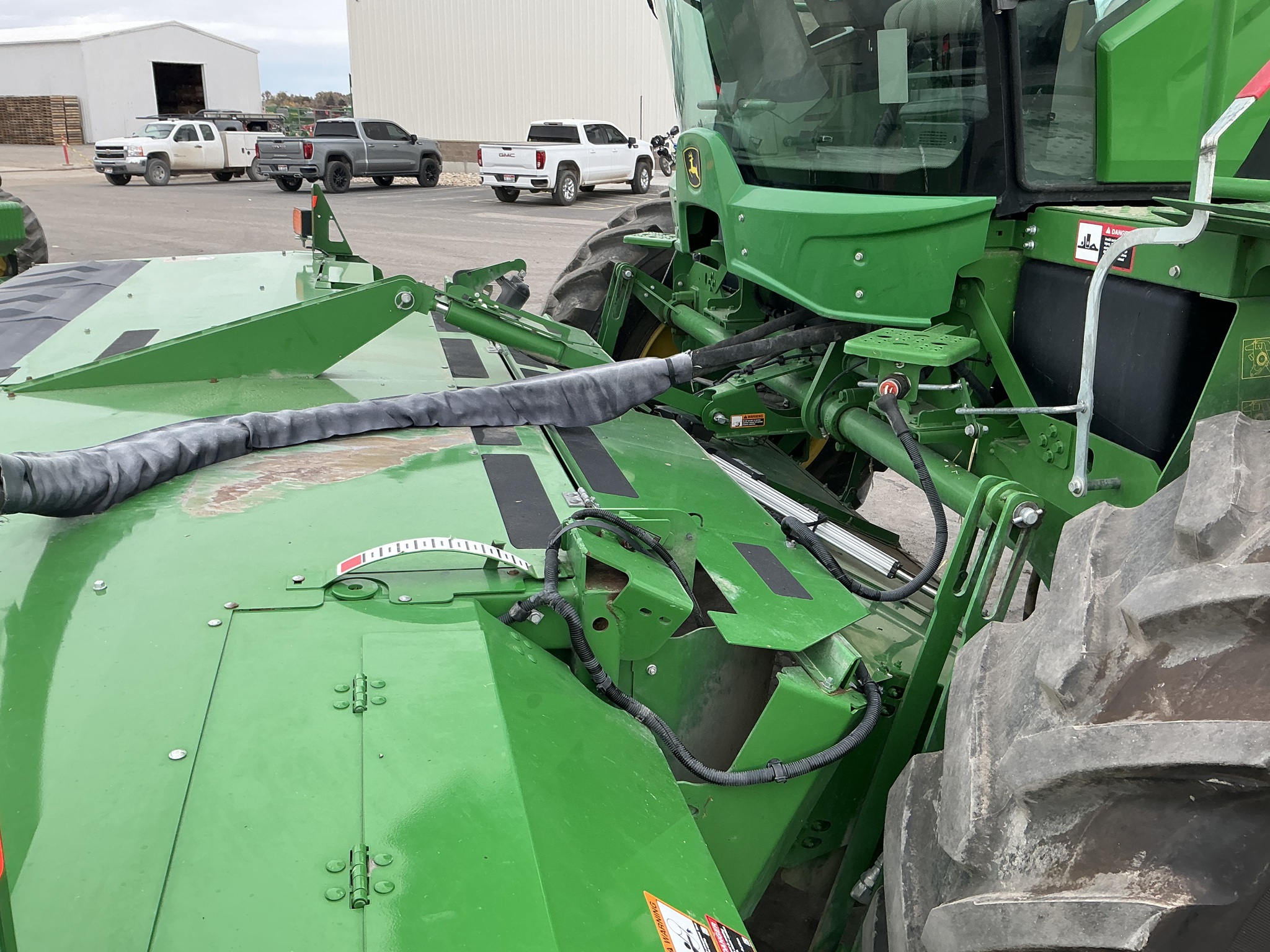 2023 John Deere W235R Image 16