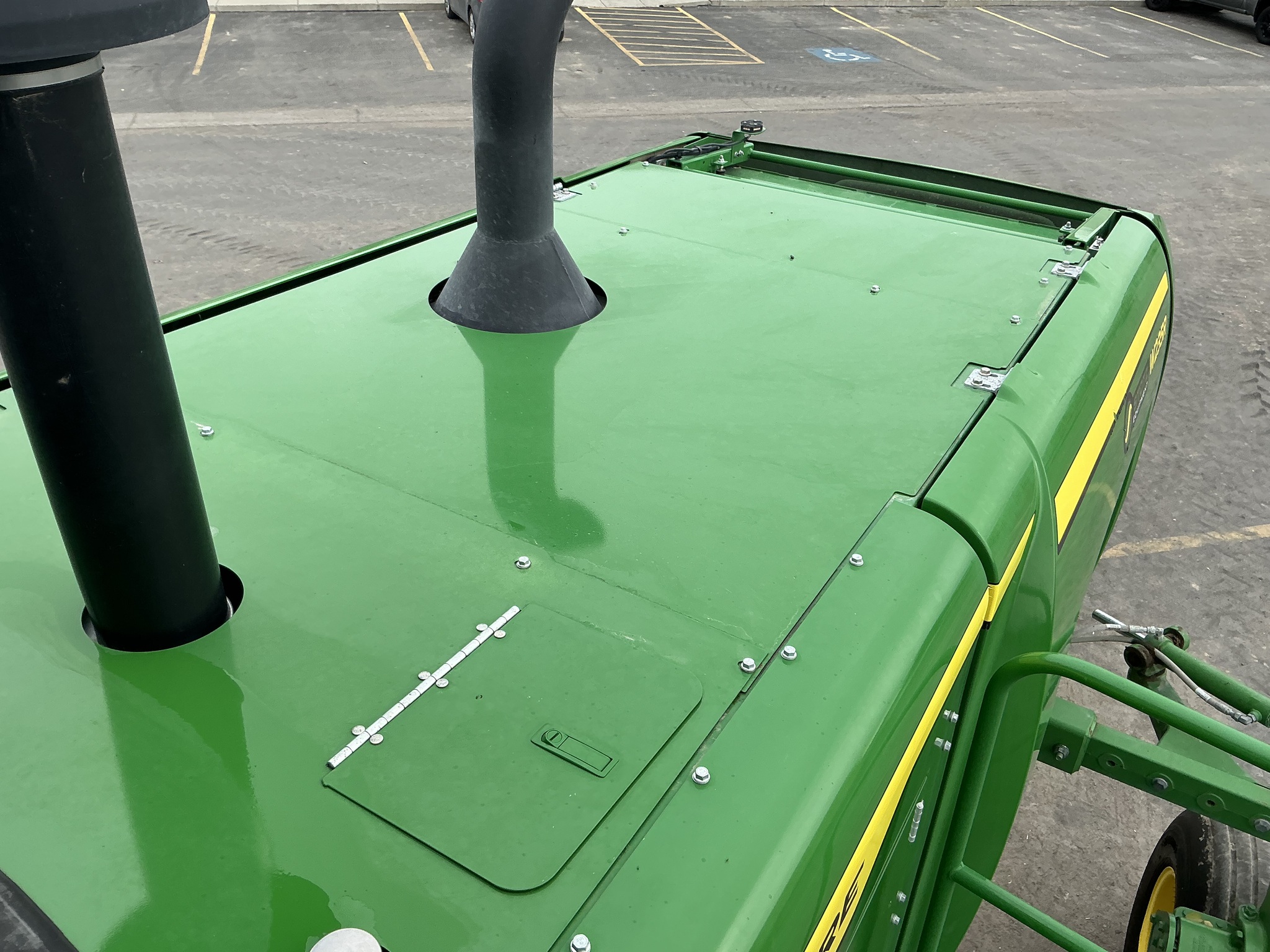 2023 John Deere W235R Image 24