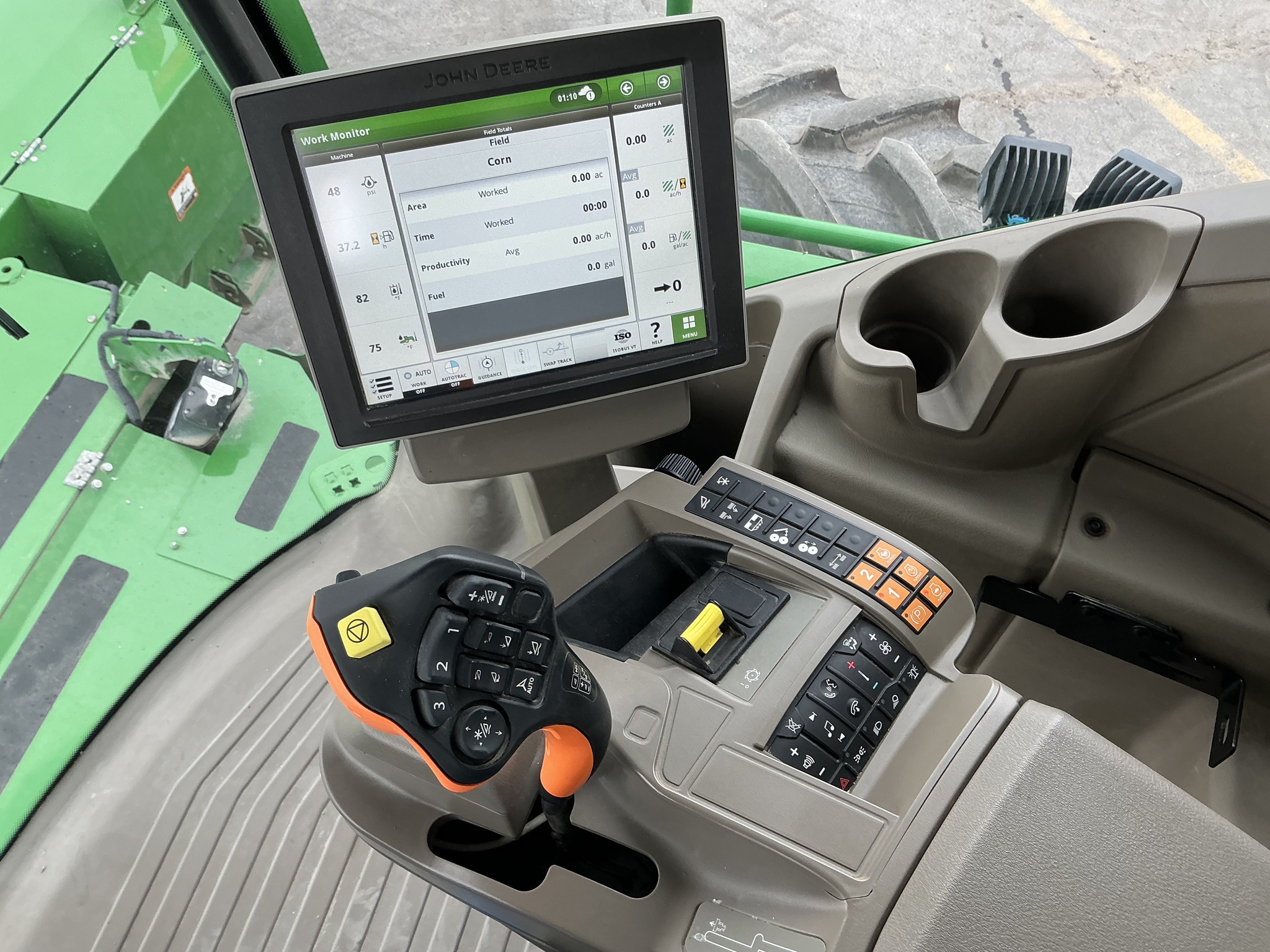 2023 John Deere W235R Image 29