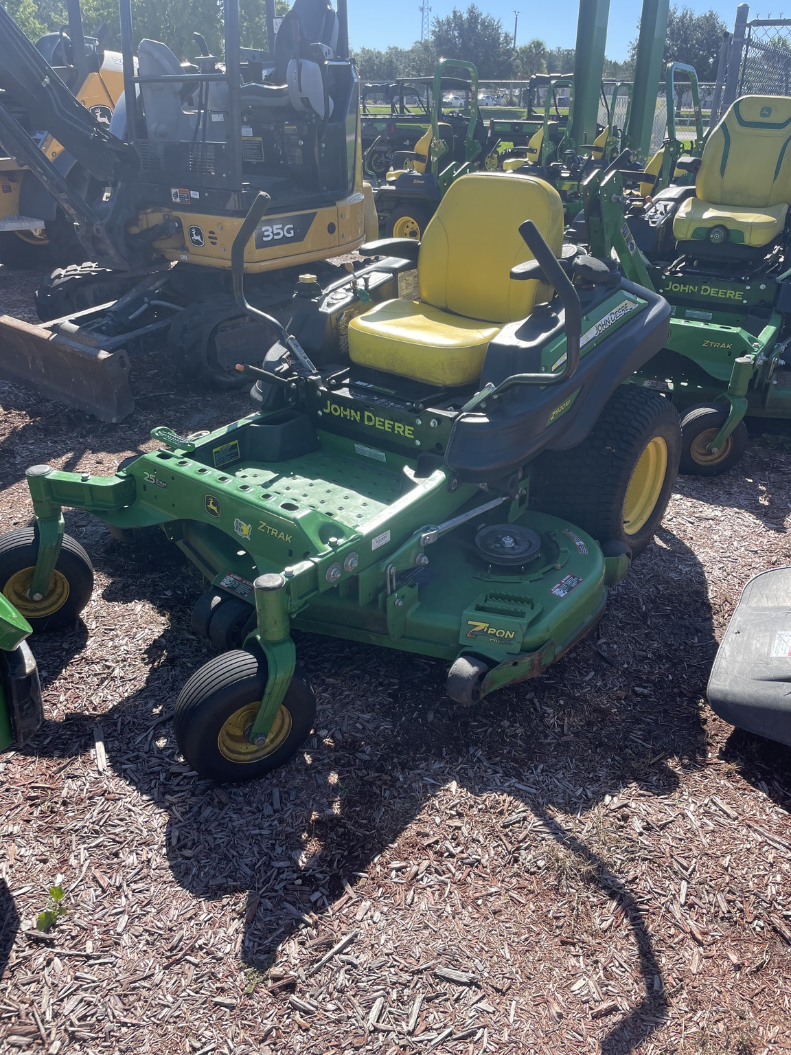 2022 John Deere Z920M Image 2