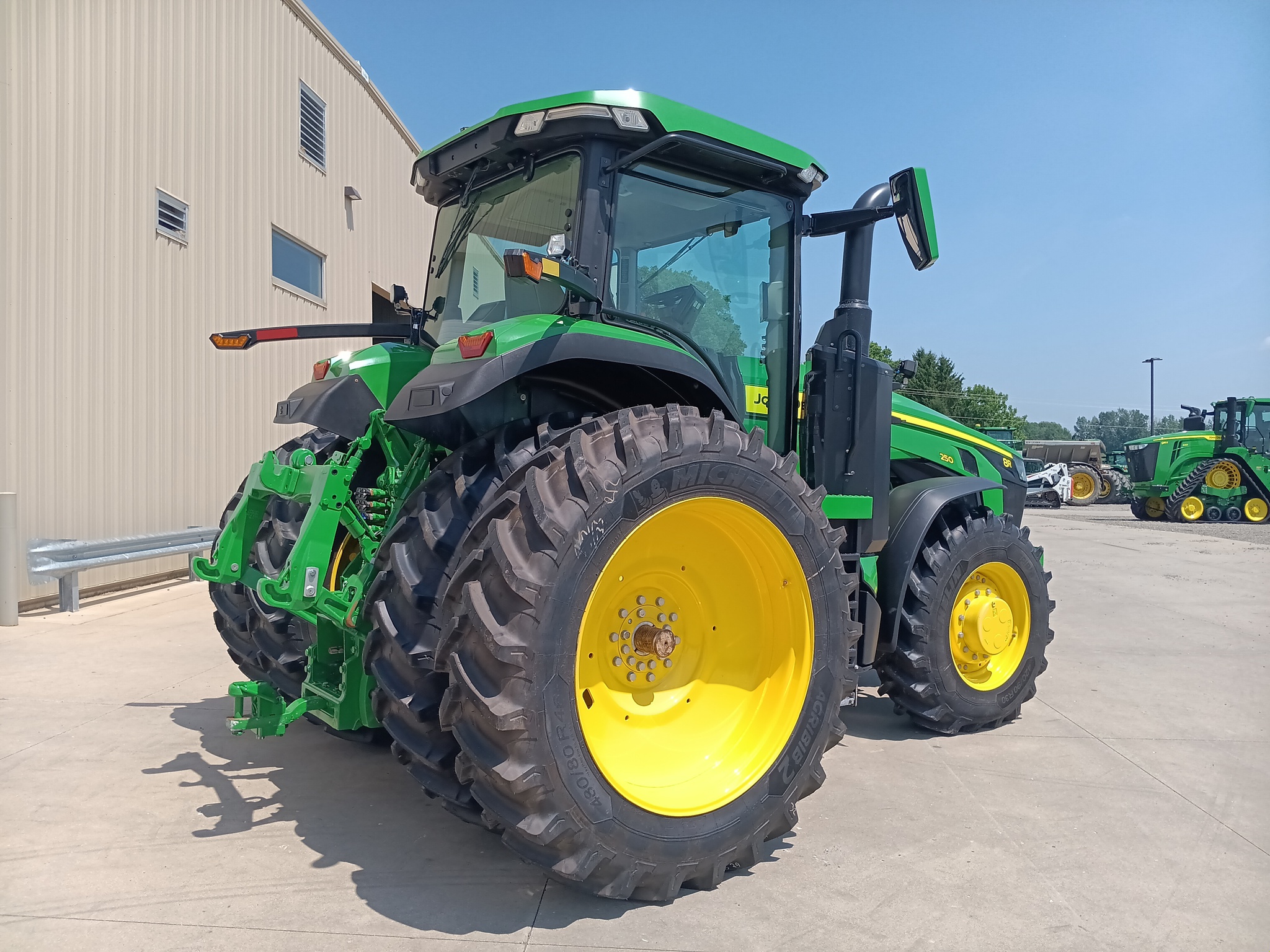 2024 John Deere 8R 250 Image 3