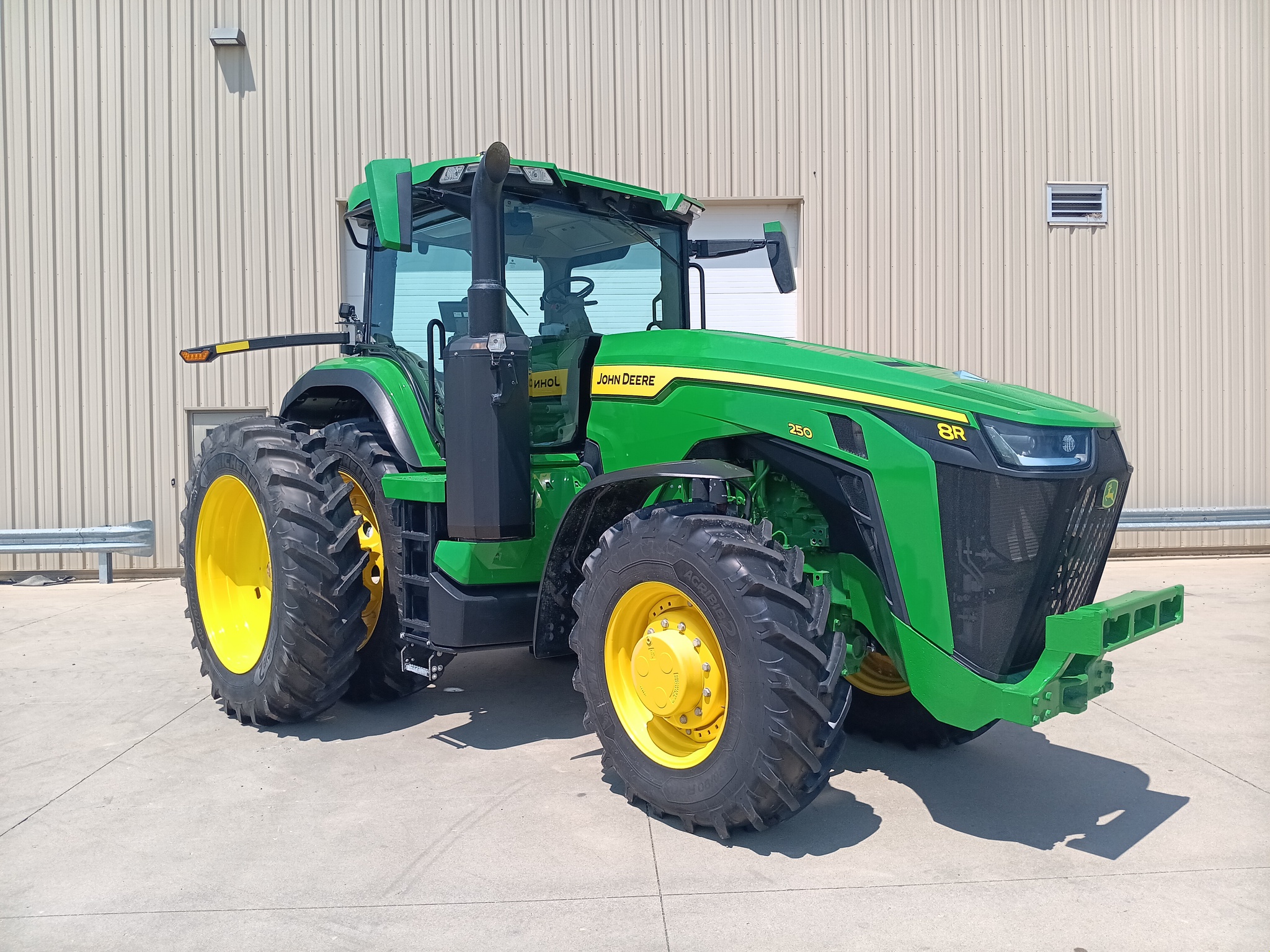 2024 John Deere 8R 250 Image 1