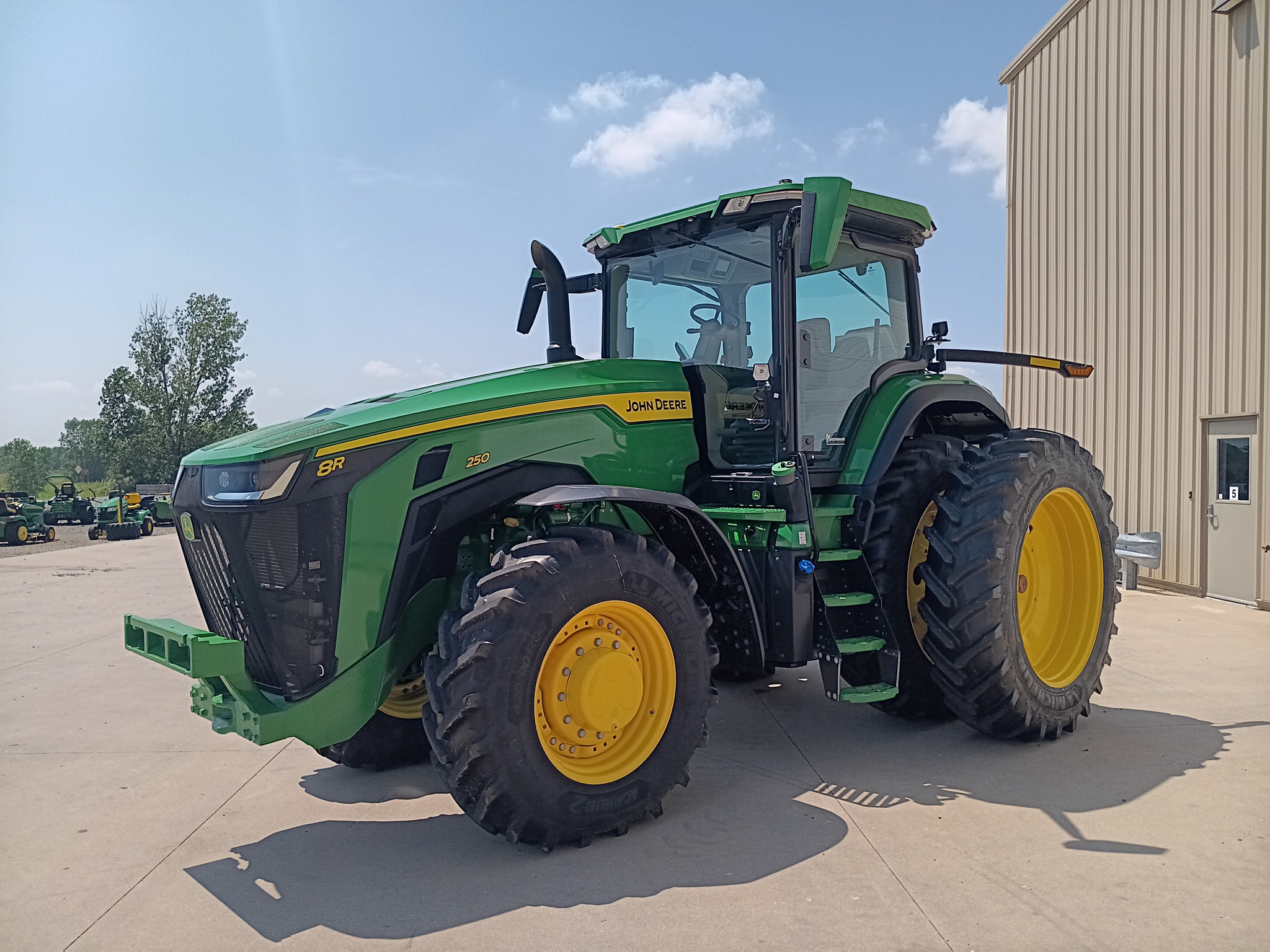 2024 John Deere 8R 250 Image 7
