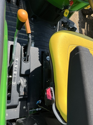 2024 John Deere 4044R (12th thumbnail)