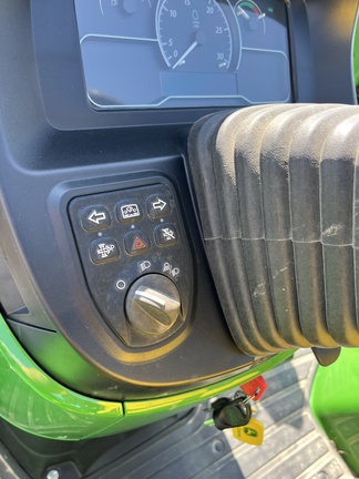 2024 John Deere 4044R (13th thumbnail)