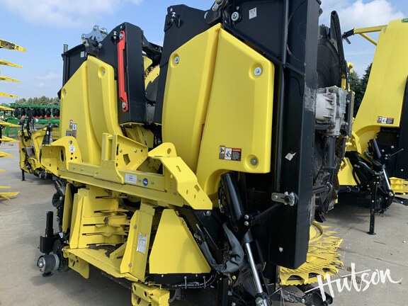 Photo of 2024 John Deere 772