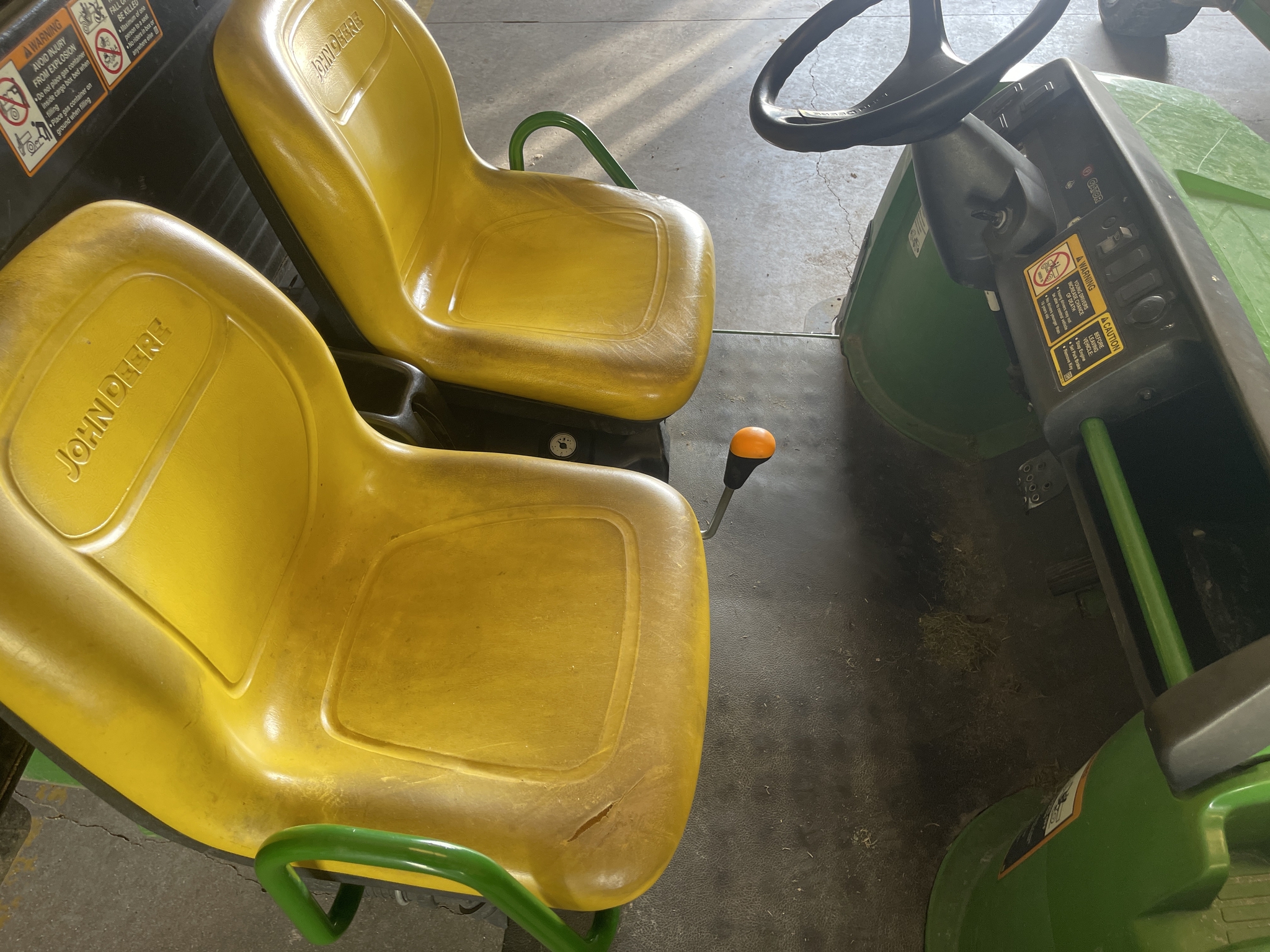 2021 John Deere Tx Turf Image 13