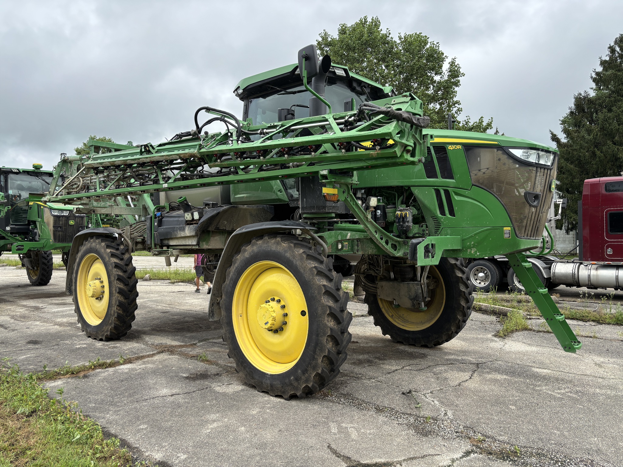 Used 2025 John Deere 410R Self Propelled Sprayers at Koenig Equipment in Greensburg, IN - PhotoXL0