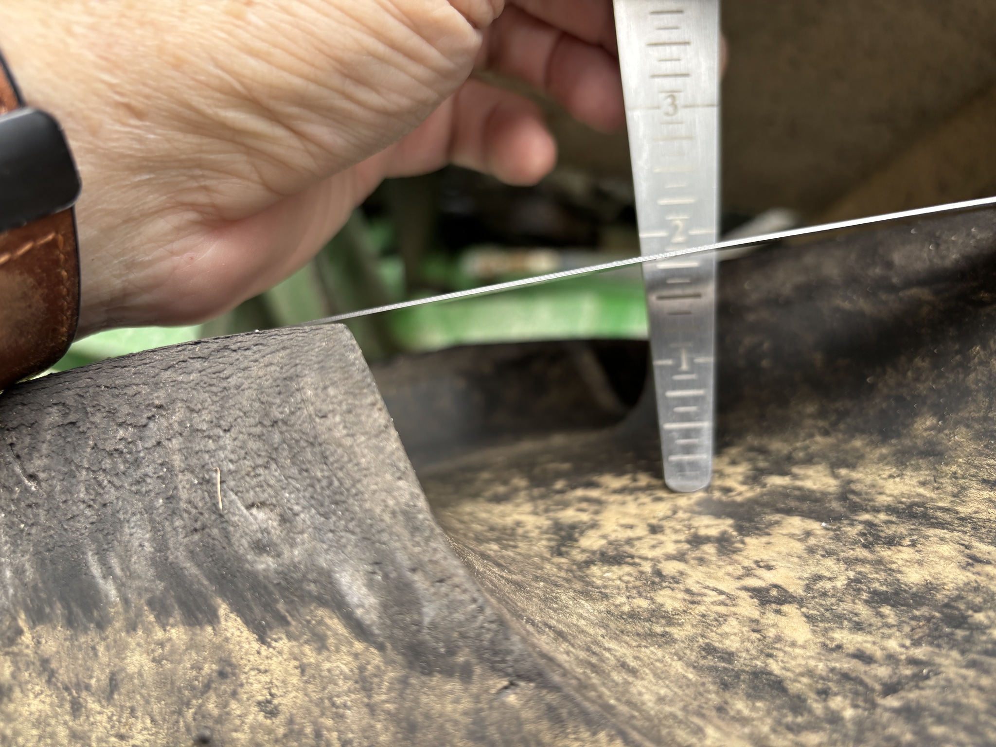 Used 2025 John Deere 410R Self Propelled Sprayers at Koenig Equipment in Greensburg, IN - PhotoXL9