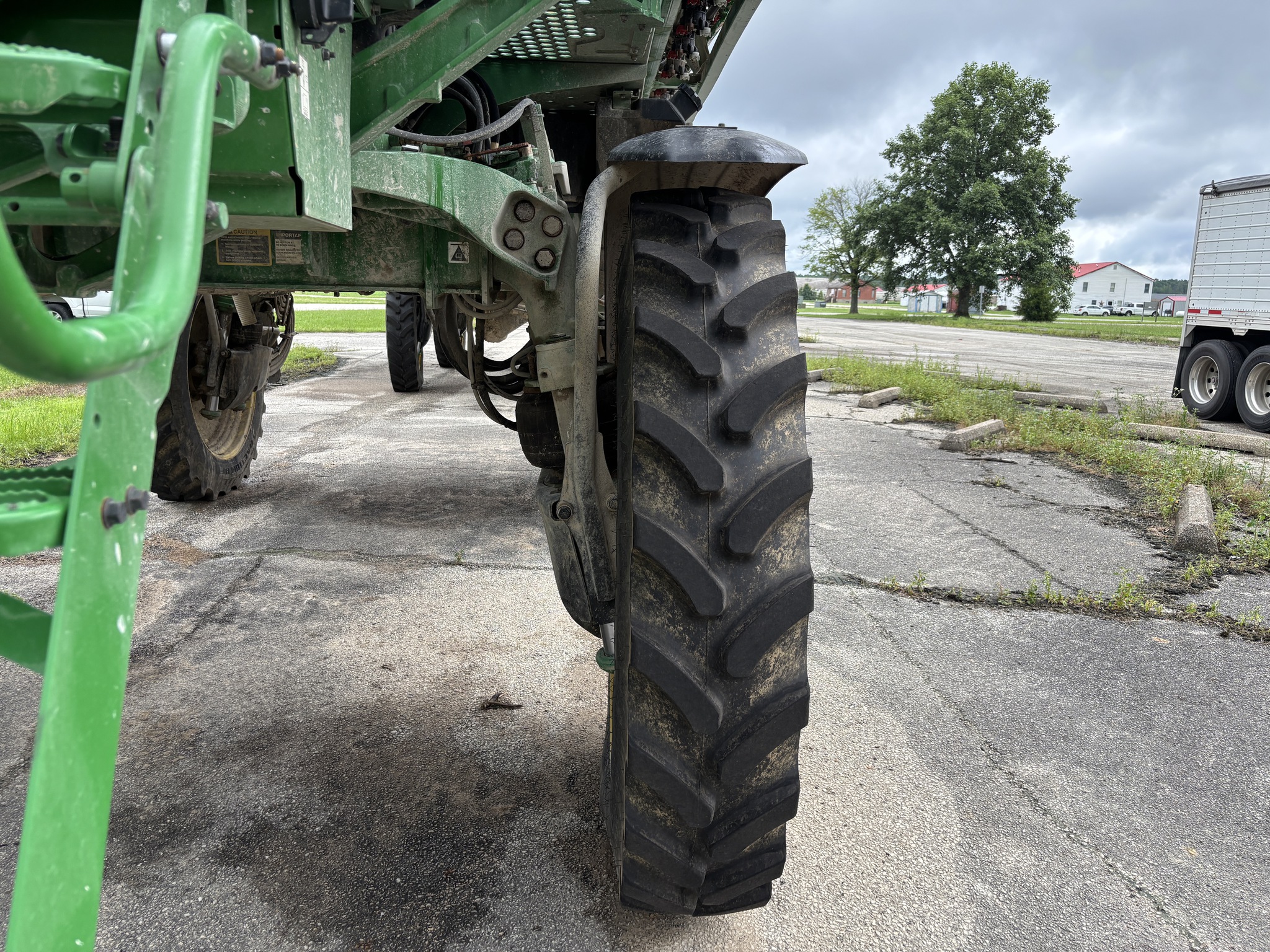 Used 2025 John Deere 410R Self Propelled Sprayers at Koenig Equipment in Greensburg, IN - PhotoXL20