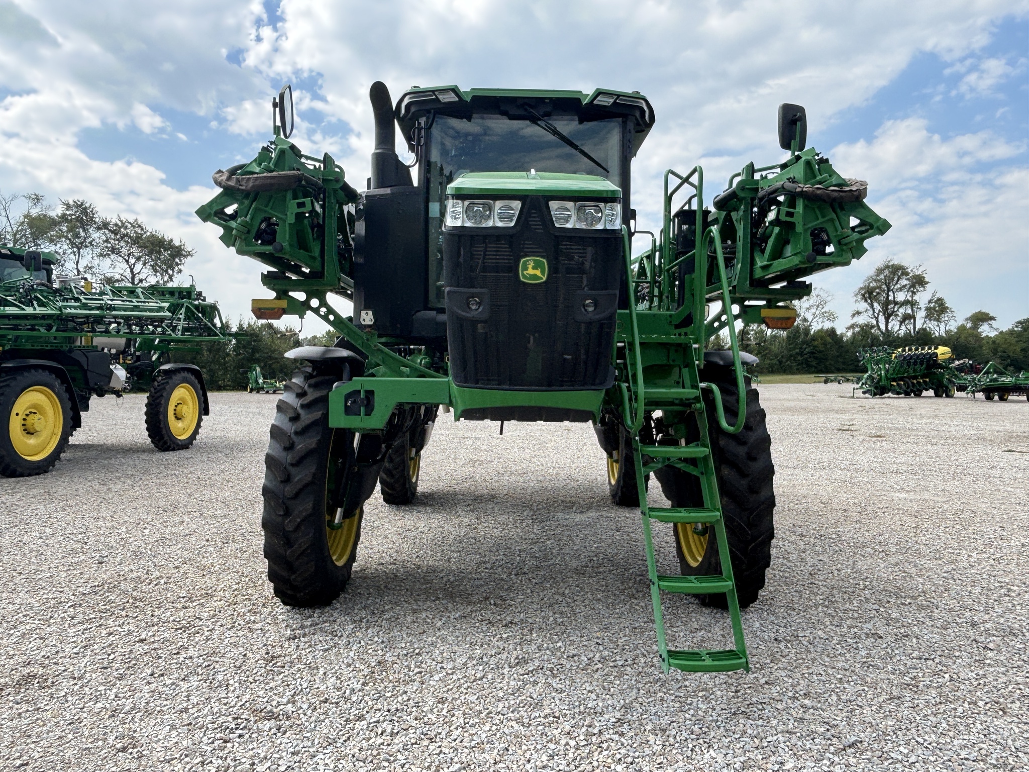 Used 2025 John Deere 410R Self Propelled Sprayers at Koenig Equipment in Knightstown, IN - PhotoXL7