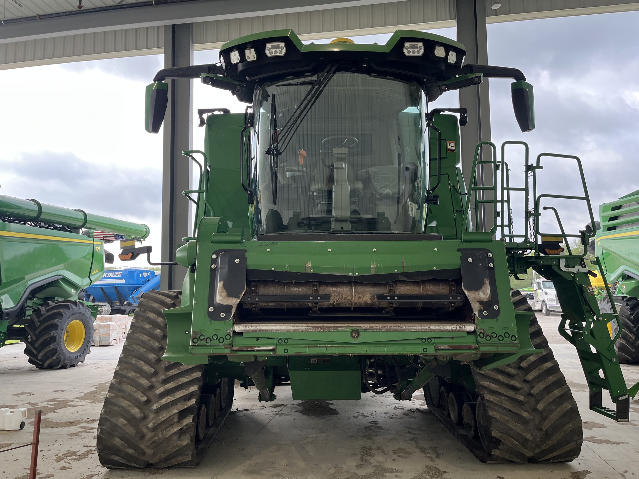  2025 John Deere X9 1000 at Heritage Tractor in Pittsburg, KS
