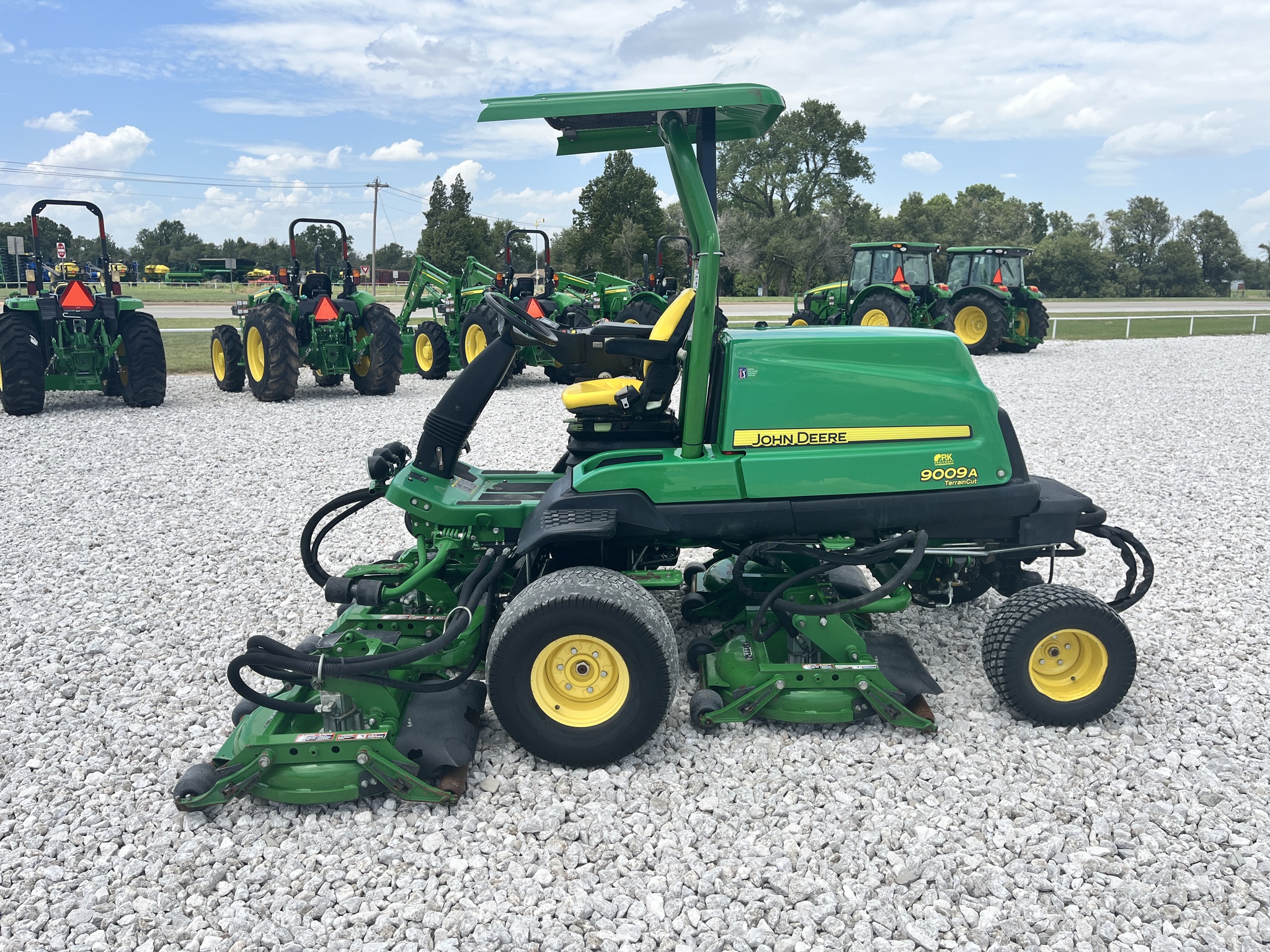 2016 John Deere 9009A Terrain Cut Image 2