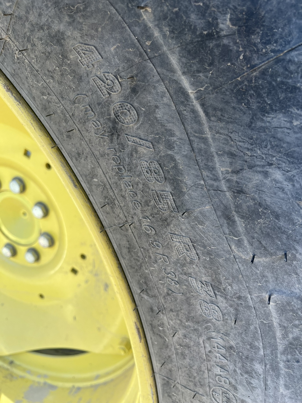 2009 John Deere 5095M Image 10