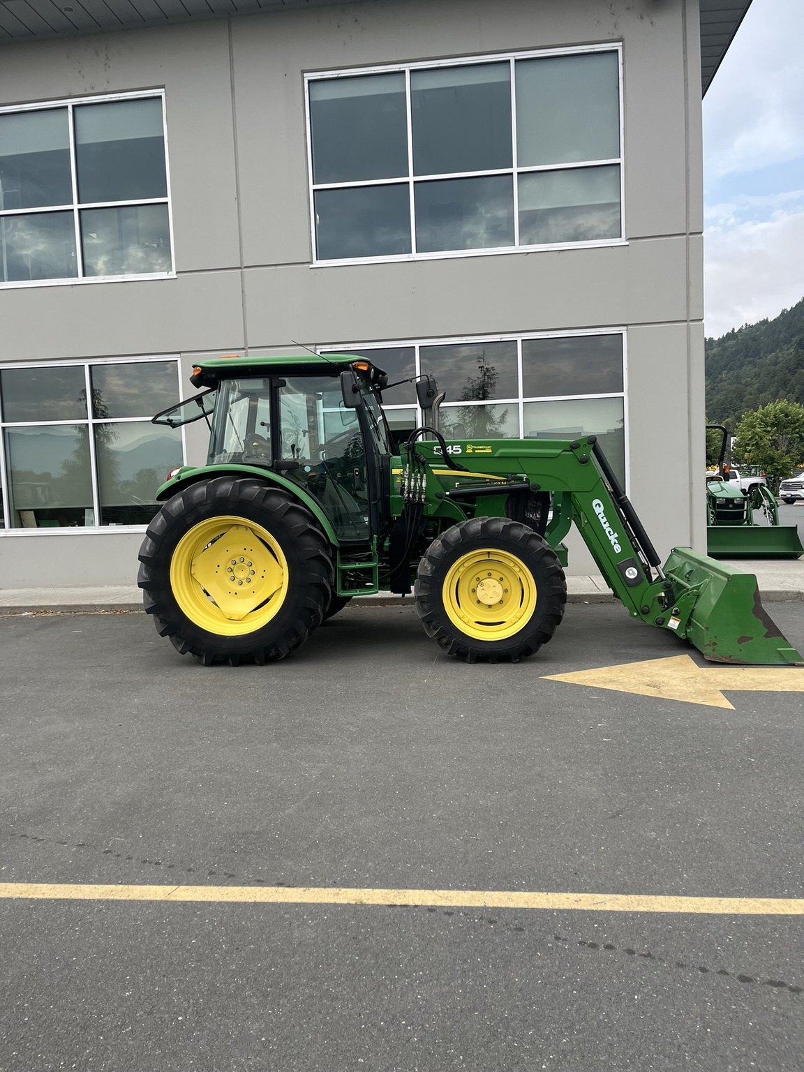 2009 John Deere 5095M Image 2