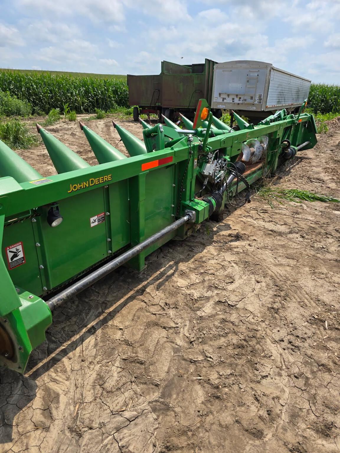 2018 John Deere 712FC Image 1