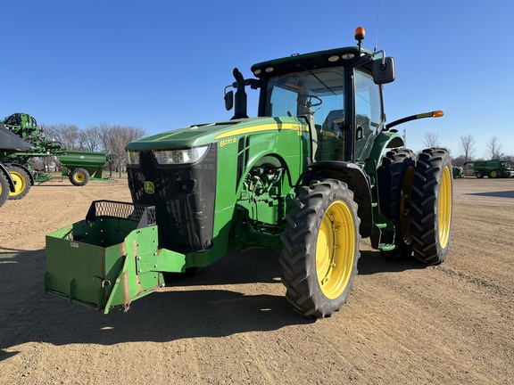  John Deere 8270R